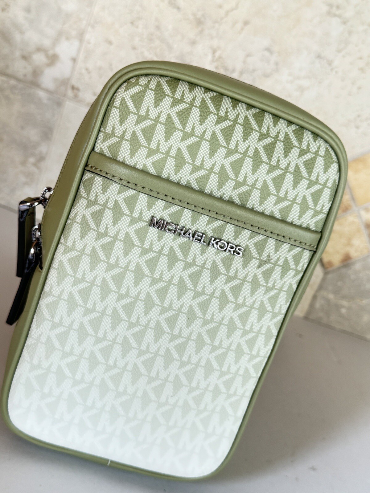 MICHAEL KORS UNISEX COOPER MEDIUM OMBRE SLING PACK CROSSBODY BAG MK LIGHT SAGE