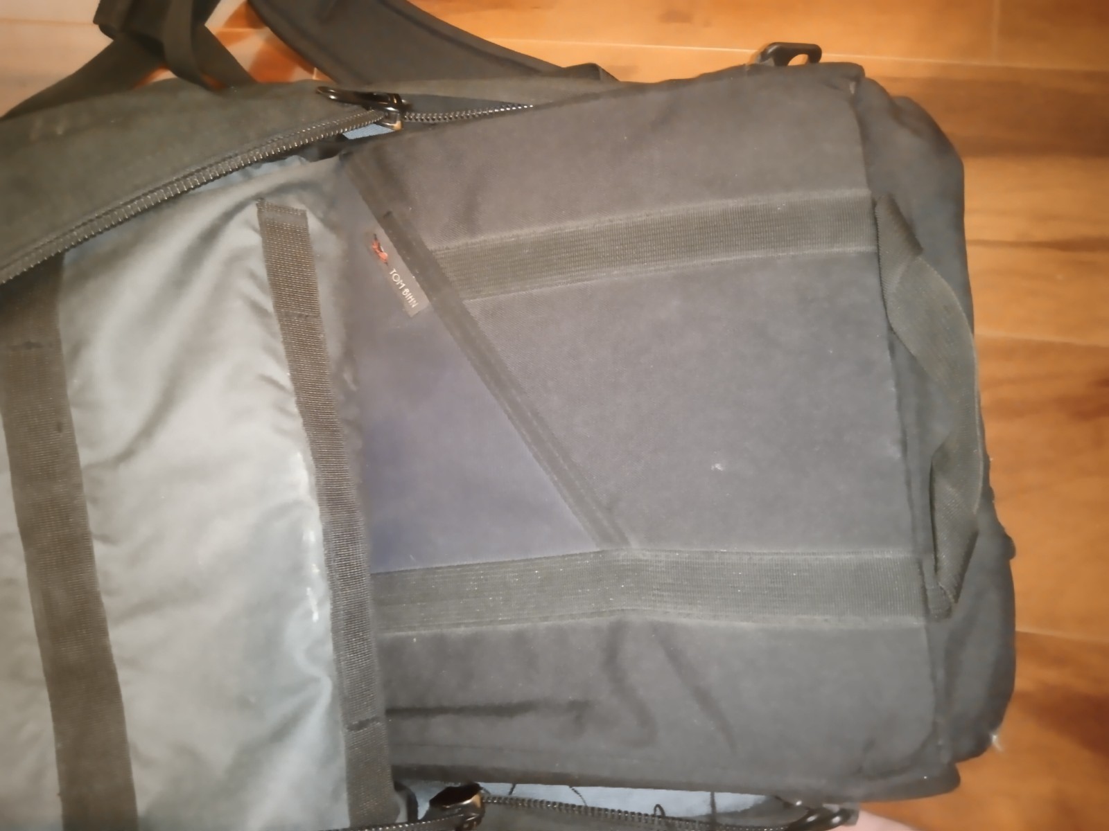 Tom Bihn VTG- Rare,Black Backpack With Laptop Sleeve – Excellent See Photos