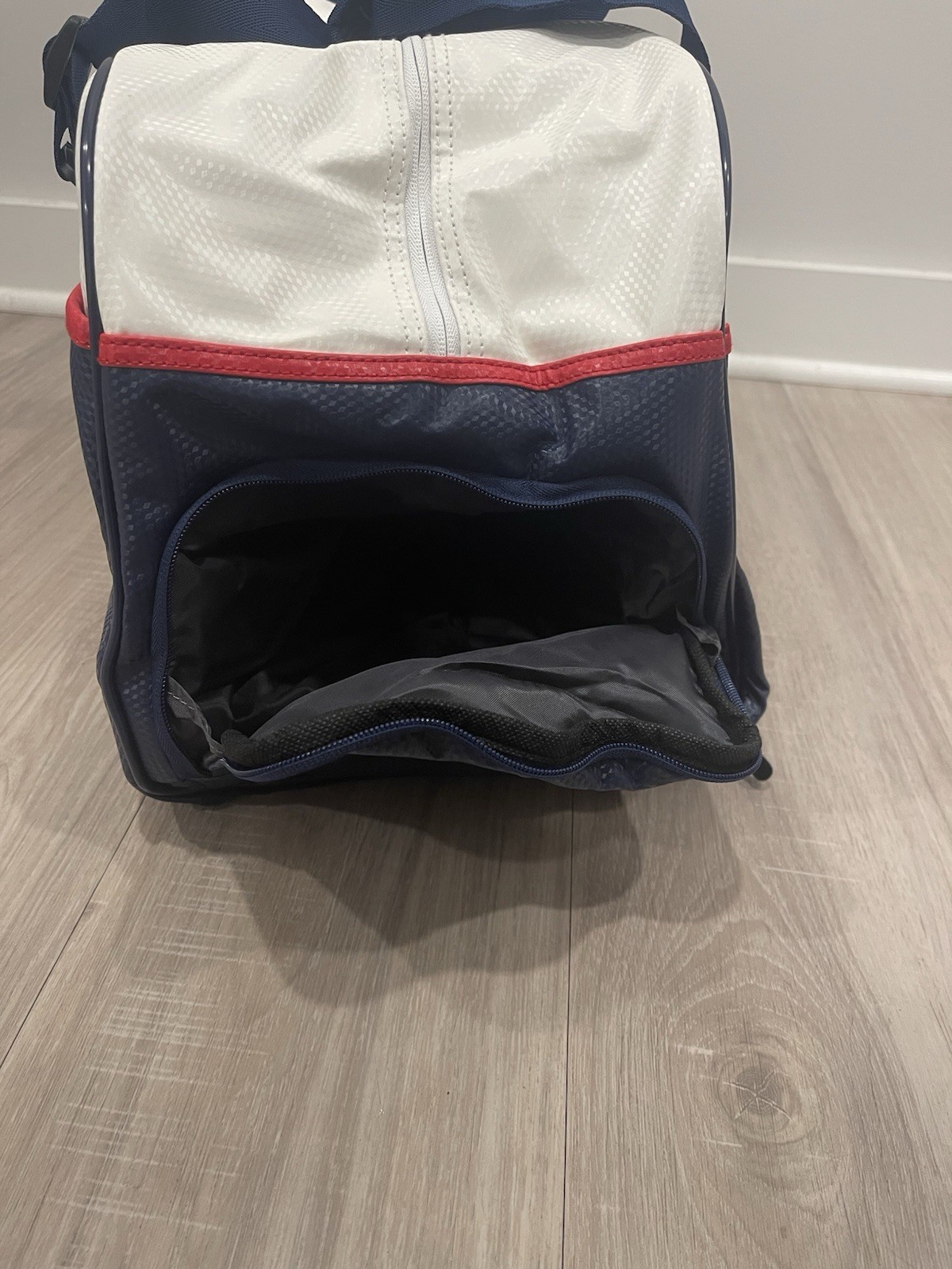 Wilson Red White Blue Duffle Bag American Flag USA United States