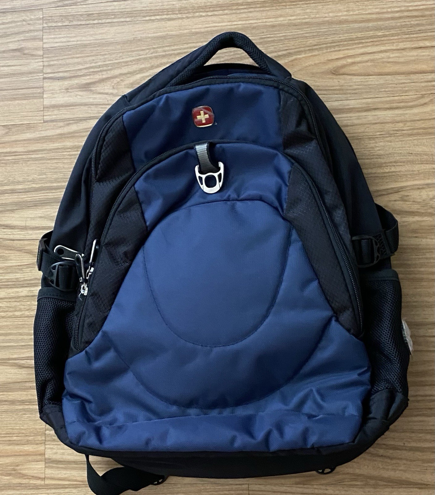 SWISSGEAR AIRFLOW NAVY & BLACK SCHOOL TRAVEL BACKPACK BAG EXCELLENT CONDITION!