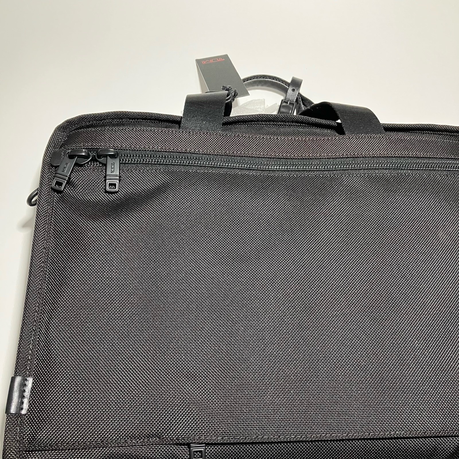 Tumi Compact Large Screen Laptop Brief Computer Bag Zippers Travel Hand Carry