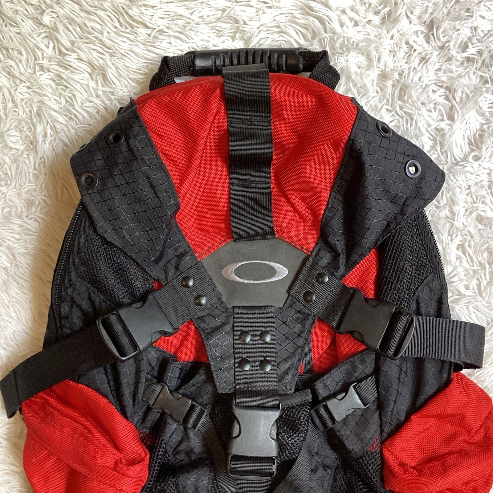 Vintage Oakley Icon Backpack Red Black Gorpcore Tactical Software Y2K