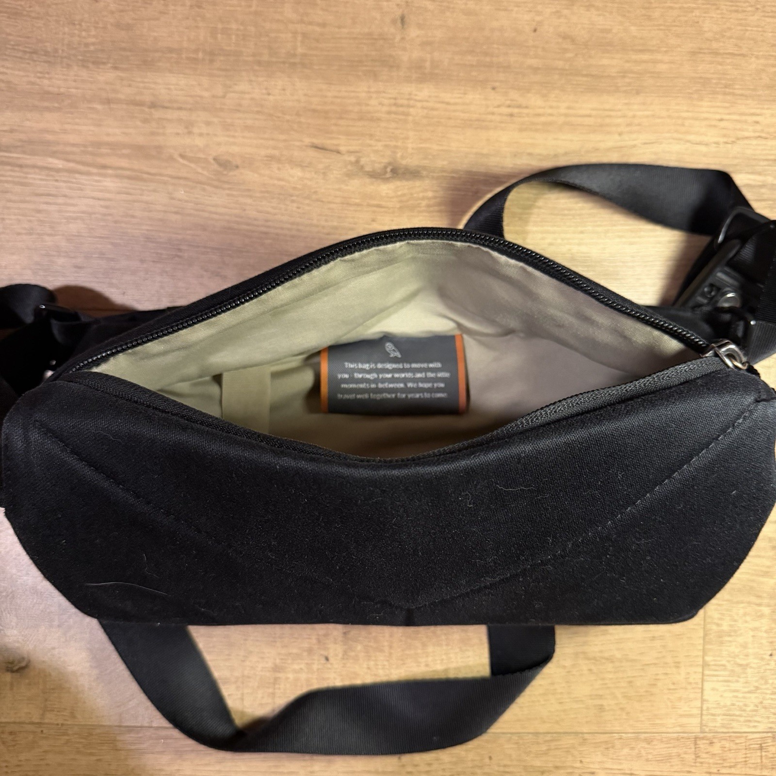 Bellroy Sling Bag Mini 4L Black Crossbody Travel Everyday Carry EDC Excellent