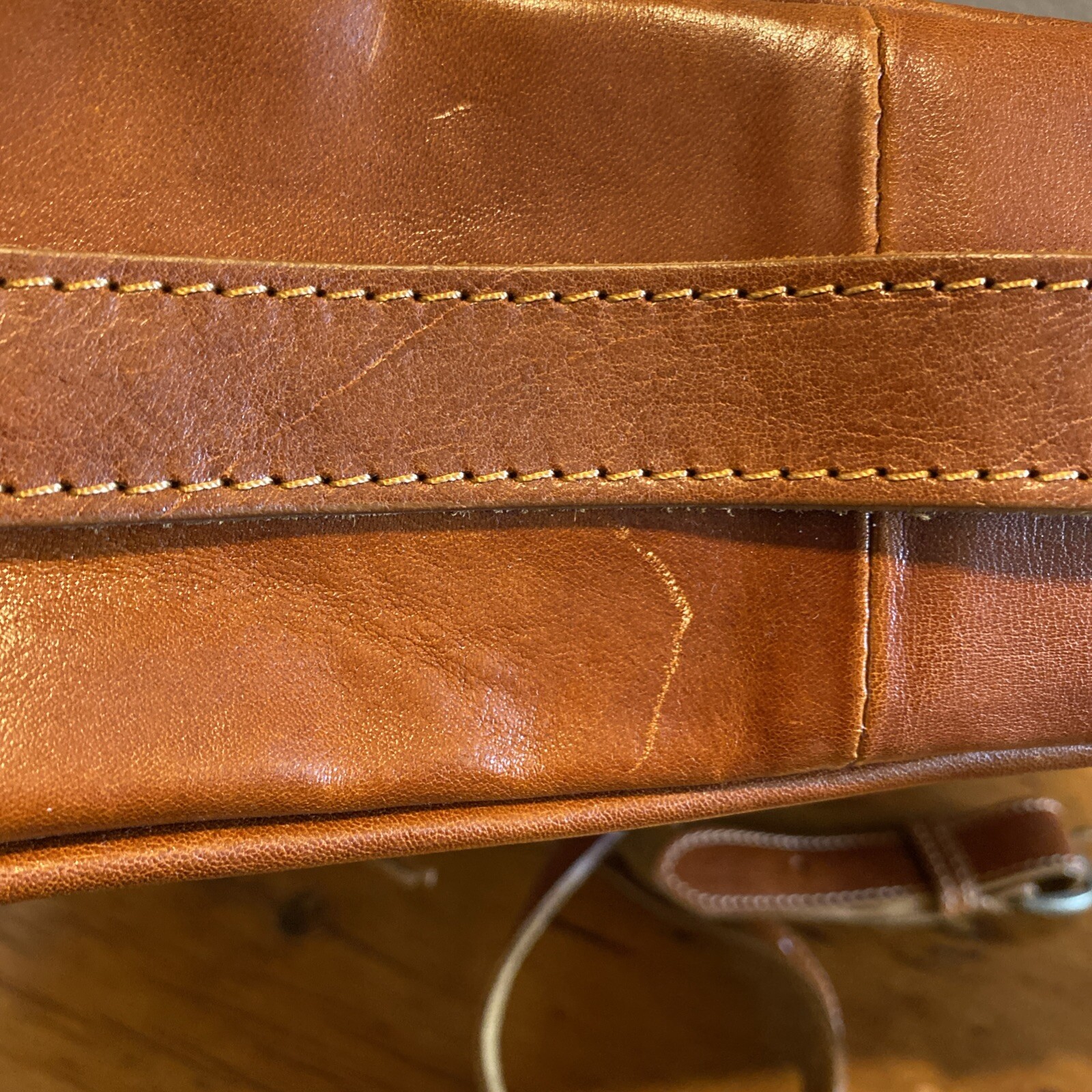 T NOBILE Cognac Leather Straps Laptop Large Messenger Bag Purse ITALY EUC