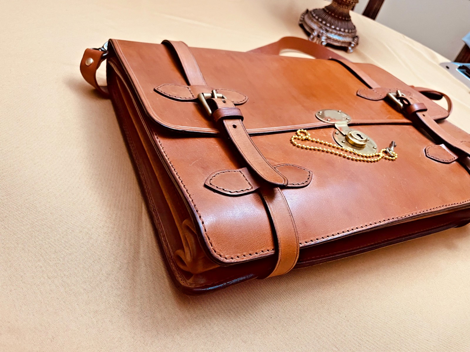 MACKENZIE “OFFICERS” Tan Bridle Leather Briefcase / Messenger Bag – SCOTLAND
