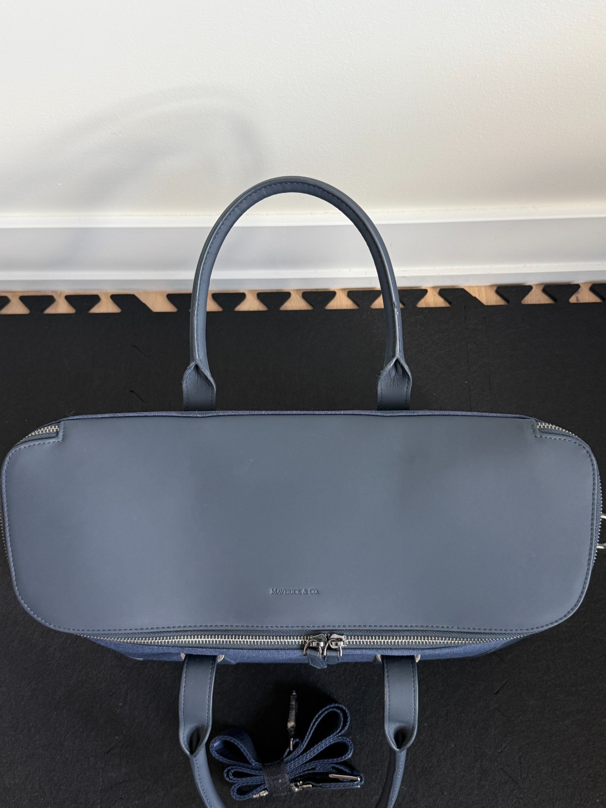 Maverick & Co. Navy Aviator Hassle-Free Weekender Bag Vegan Leather Open Box