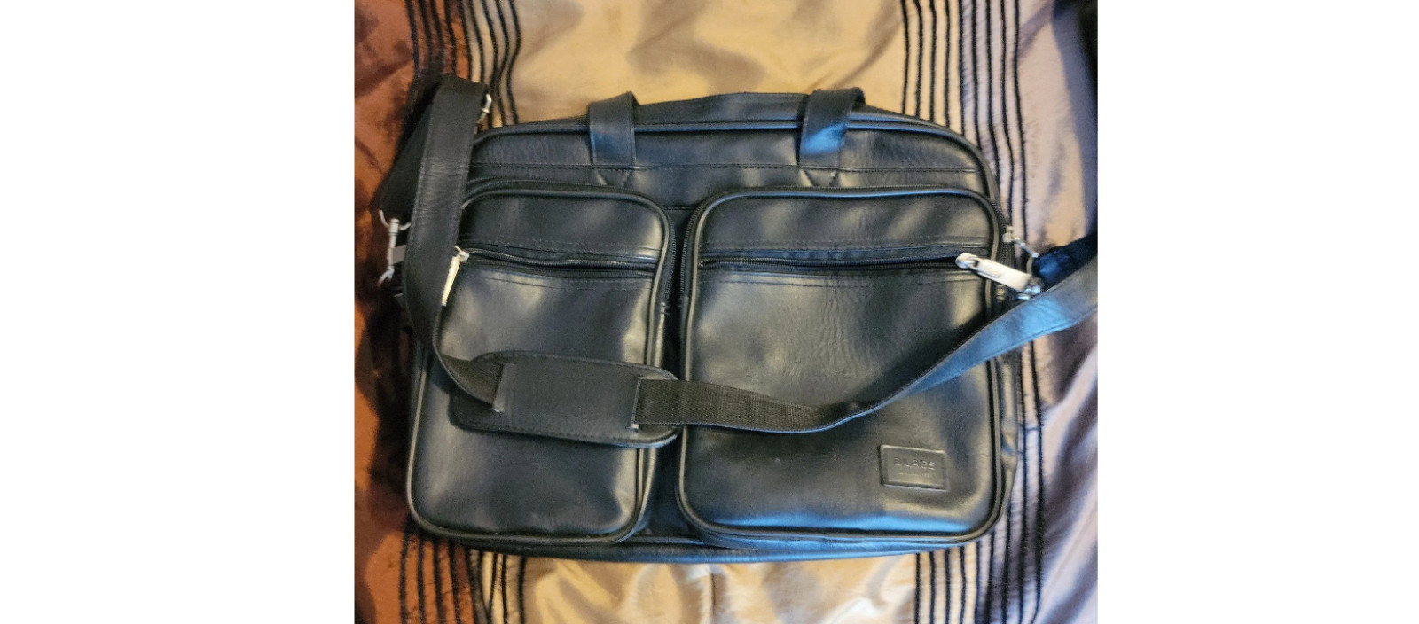 Bill Blass Laptop Messenger Bag