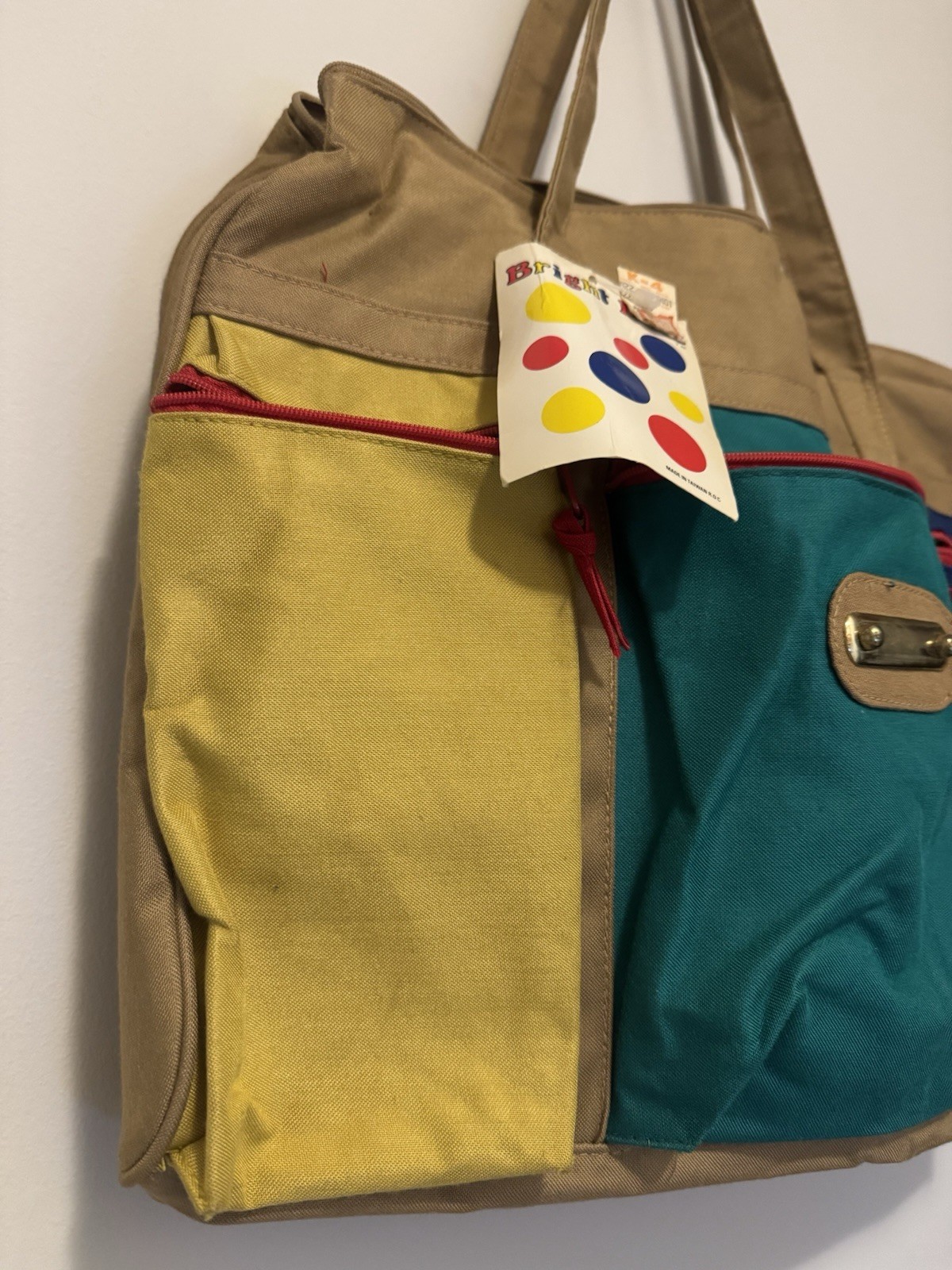 VTG Dudfel Weekender Bag – Bright Dots – NWT- United Colors of Benetton STYLE