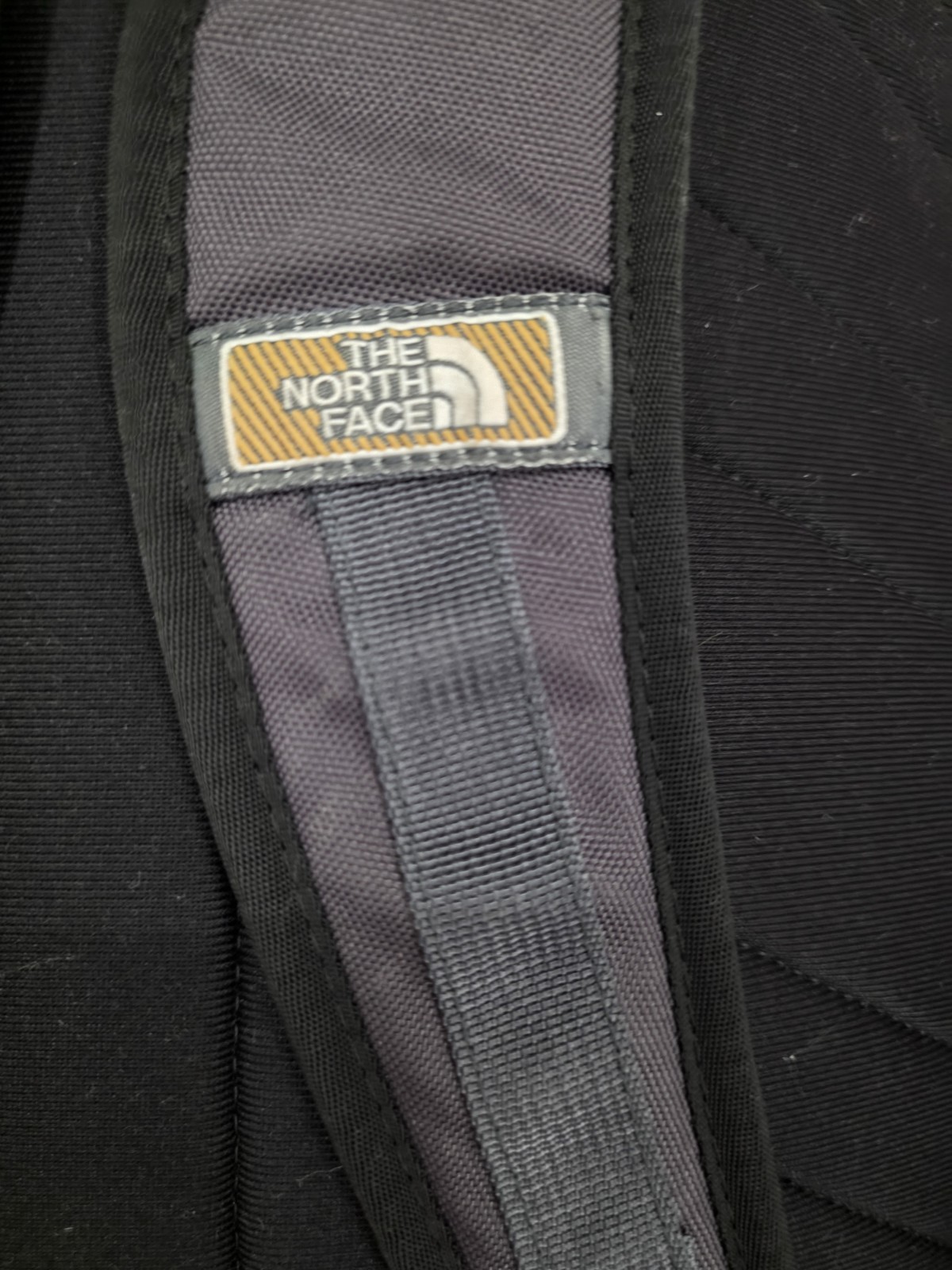 The North Face VAULT Beige Gray Large 19″ Backpack Travel Outdoor Hicking Sport