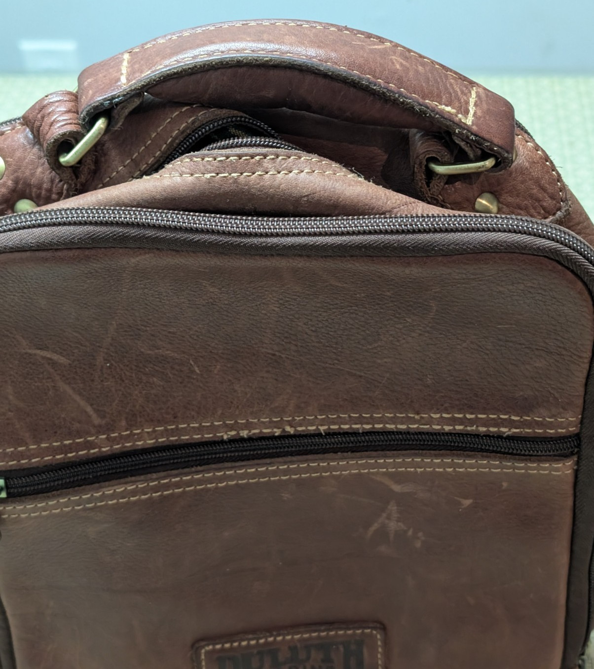Duluth Trading Co Lifetime Leather Travel Bag 12 inch Crossbody Messenger 97310