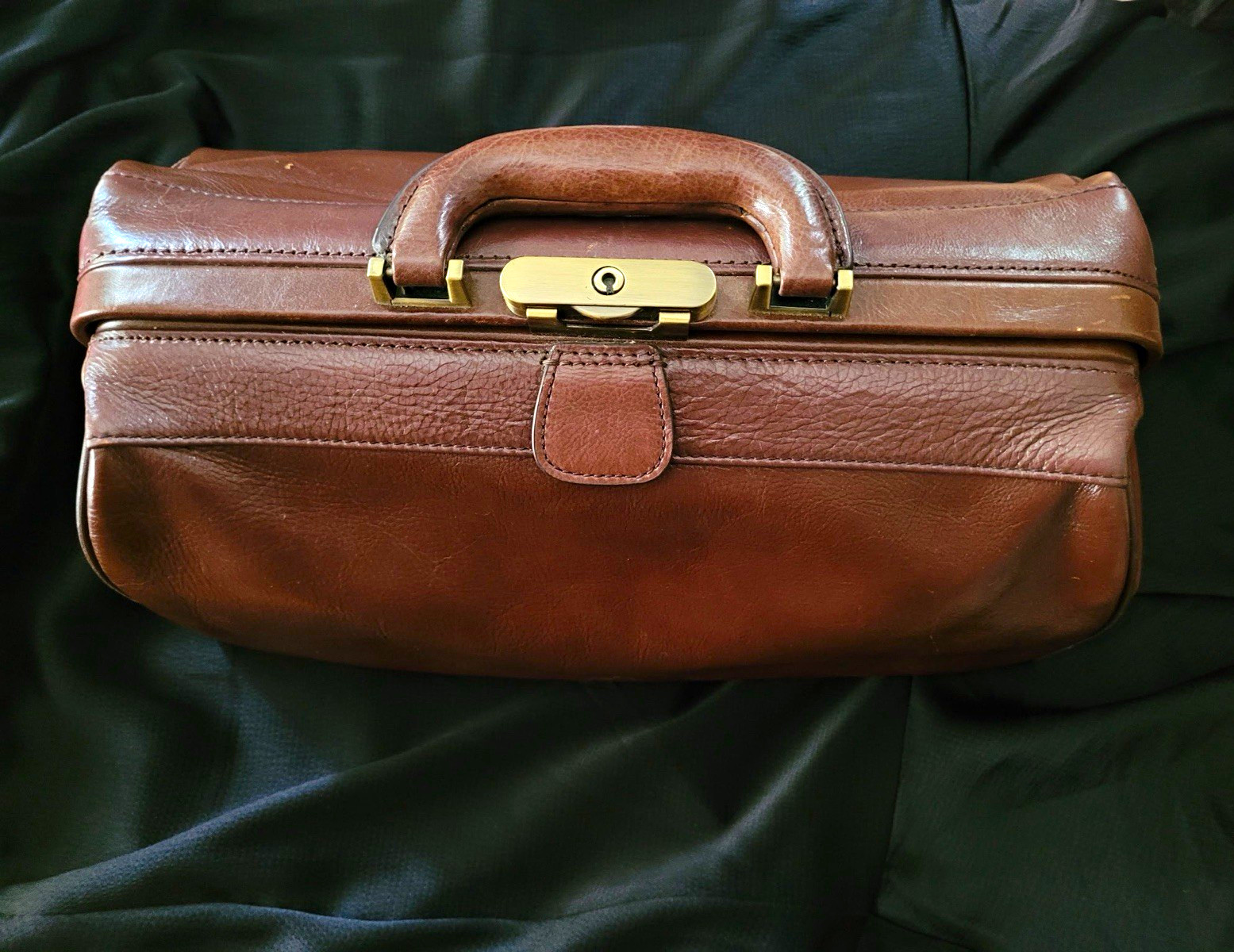 Brown Leather Practitioner/Doctor Style Gladstone Bag Top Handle with Pocket