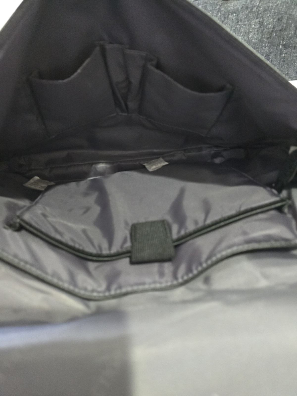 Kenneth Cole Reaction Black Crossbody Messenger