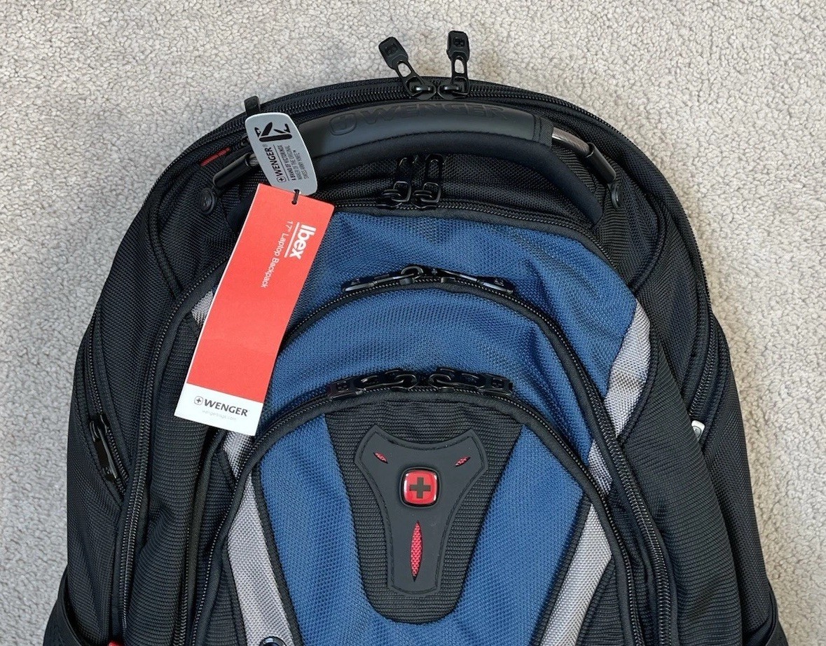 Swissgear Ibex Backpack for 17″ Laptop Navy Blue Red Black NEW WITH TAGS