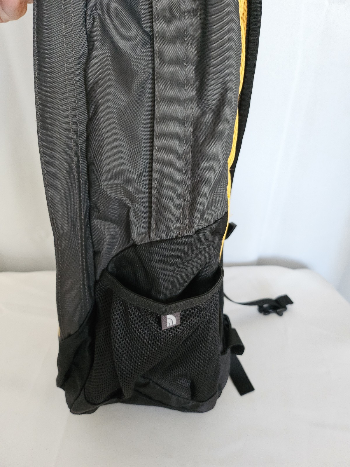 North Face Recon Backpack Laptop Bag Padded Hiking Outdoors Flexvent