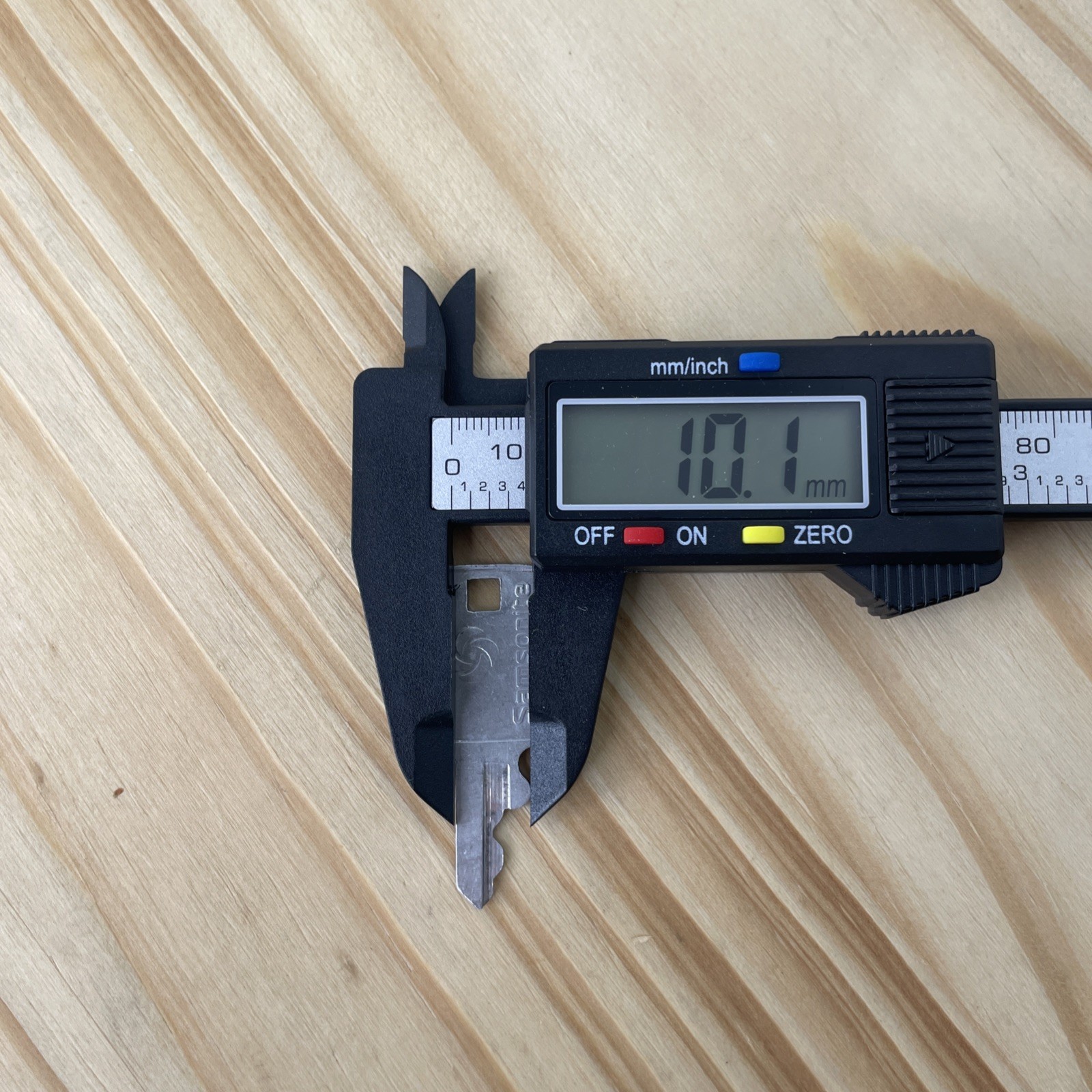 Samsonite Profile KEY