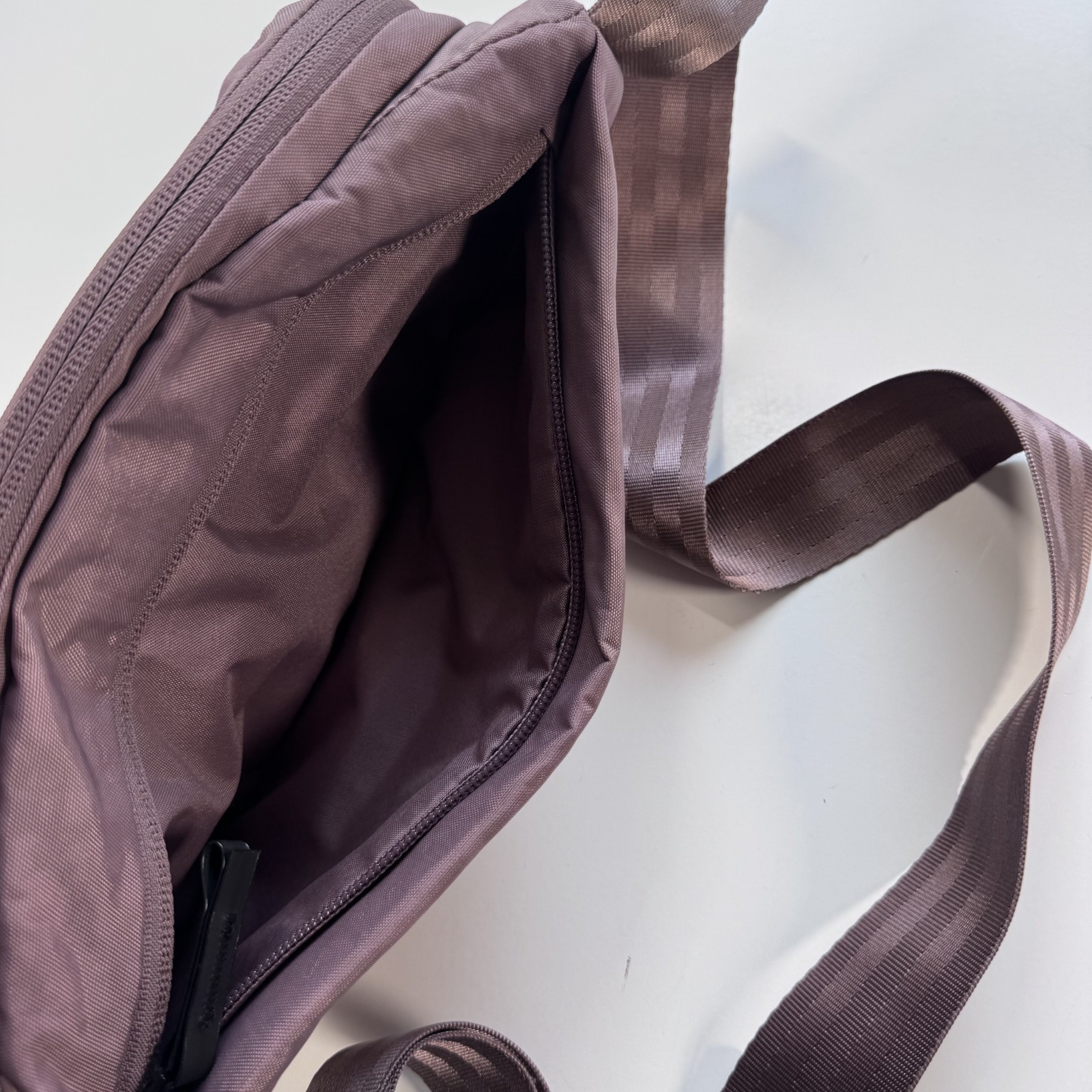 CHROME INDUSTRIES Sabin 3L Sling Crossbody Bag Small Mauve Purple Pink
