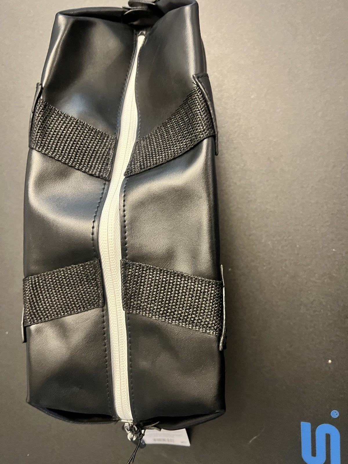 CALVIN KLEIN Men’s Travel Case Bag Black New
