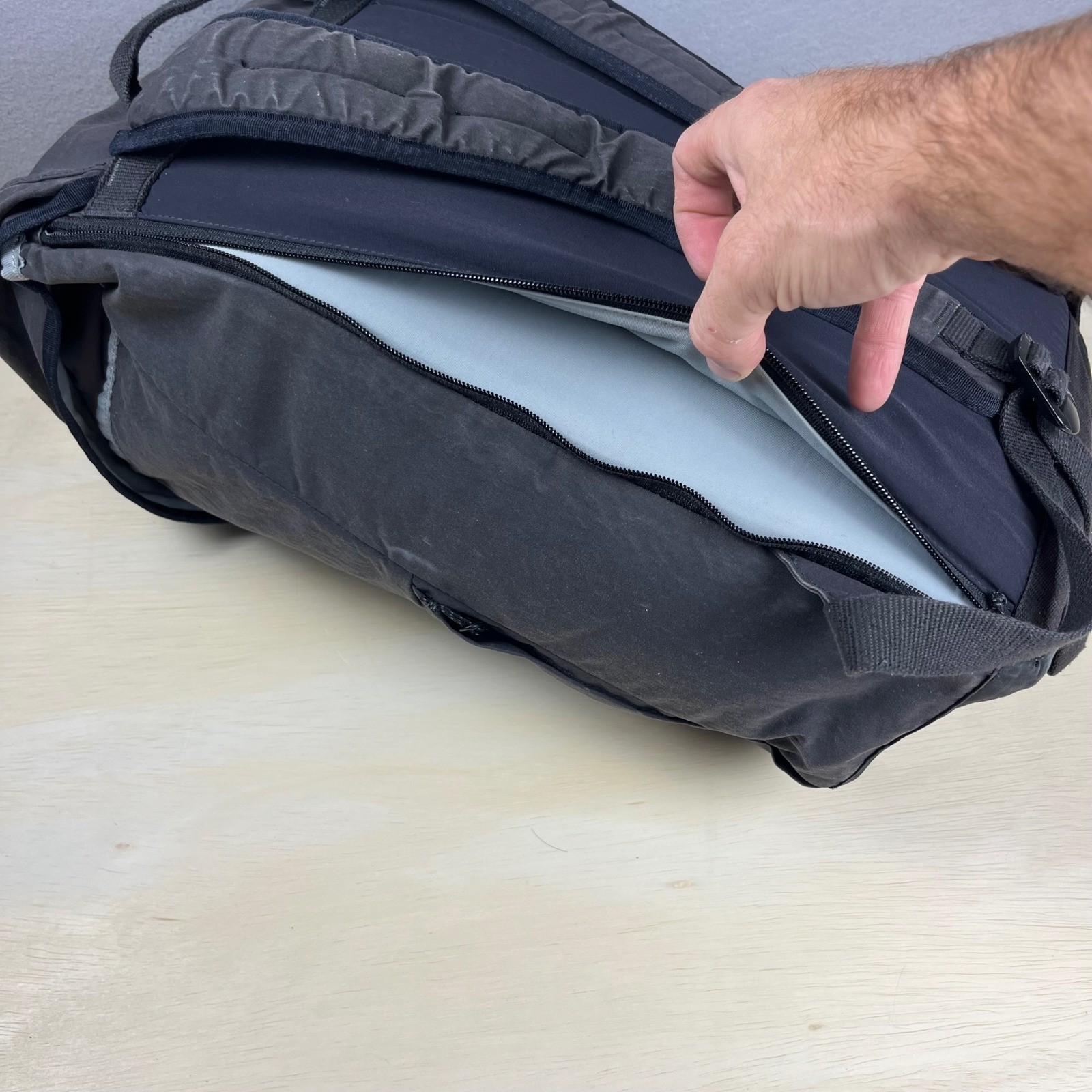 Kuhl Eskape 25L Backpack Charcoal Waxed Canvas Laptop Bag Outdoor Rucksack