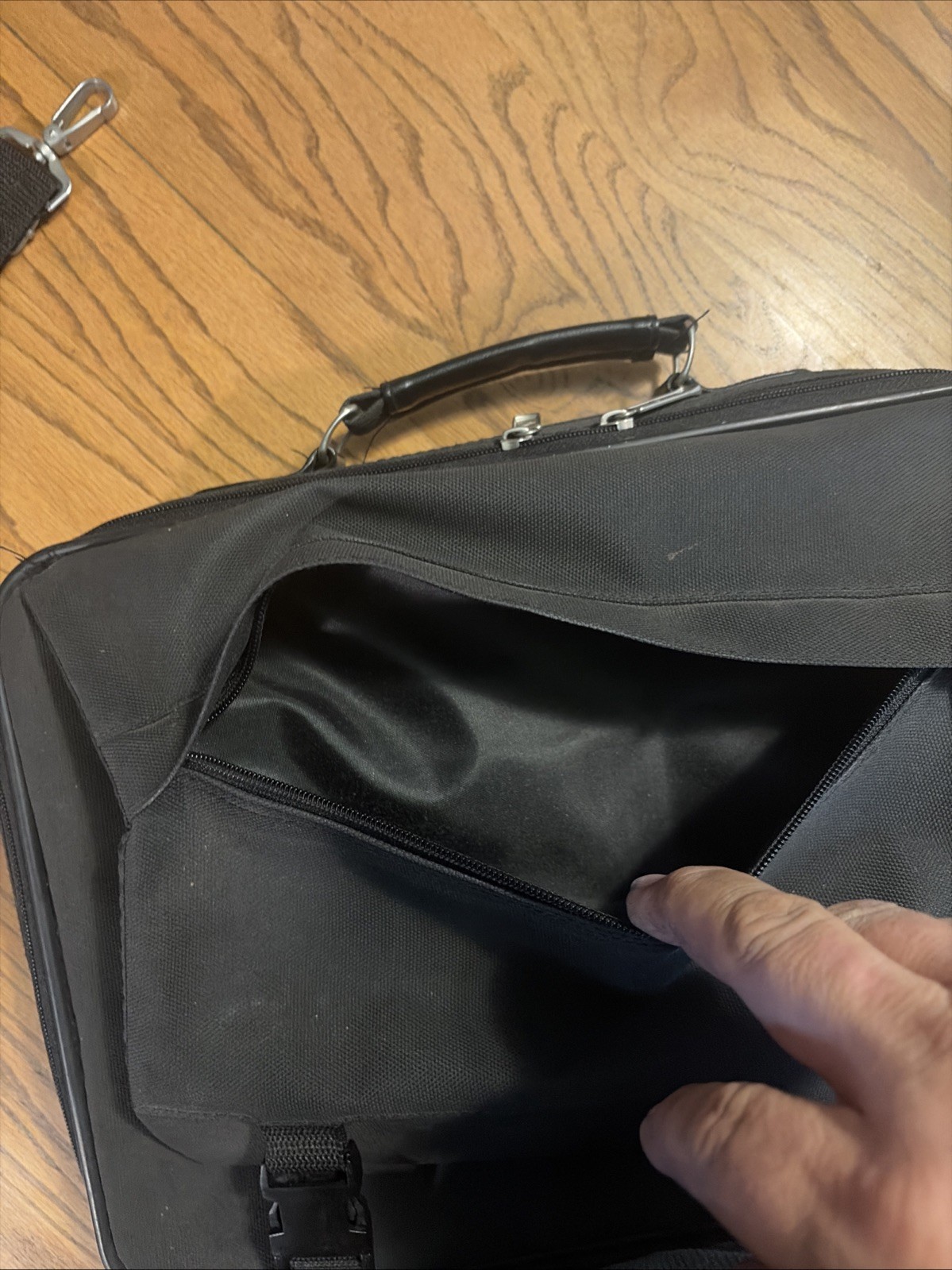 Port Authority Messenger Briefcase – Black