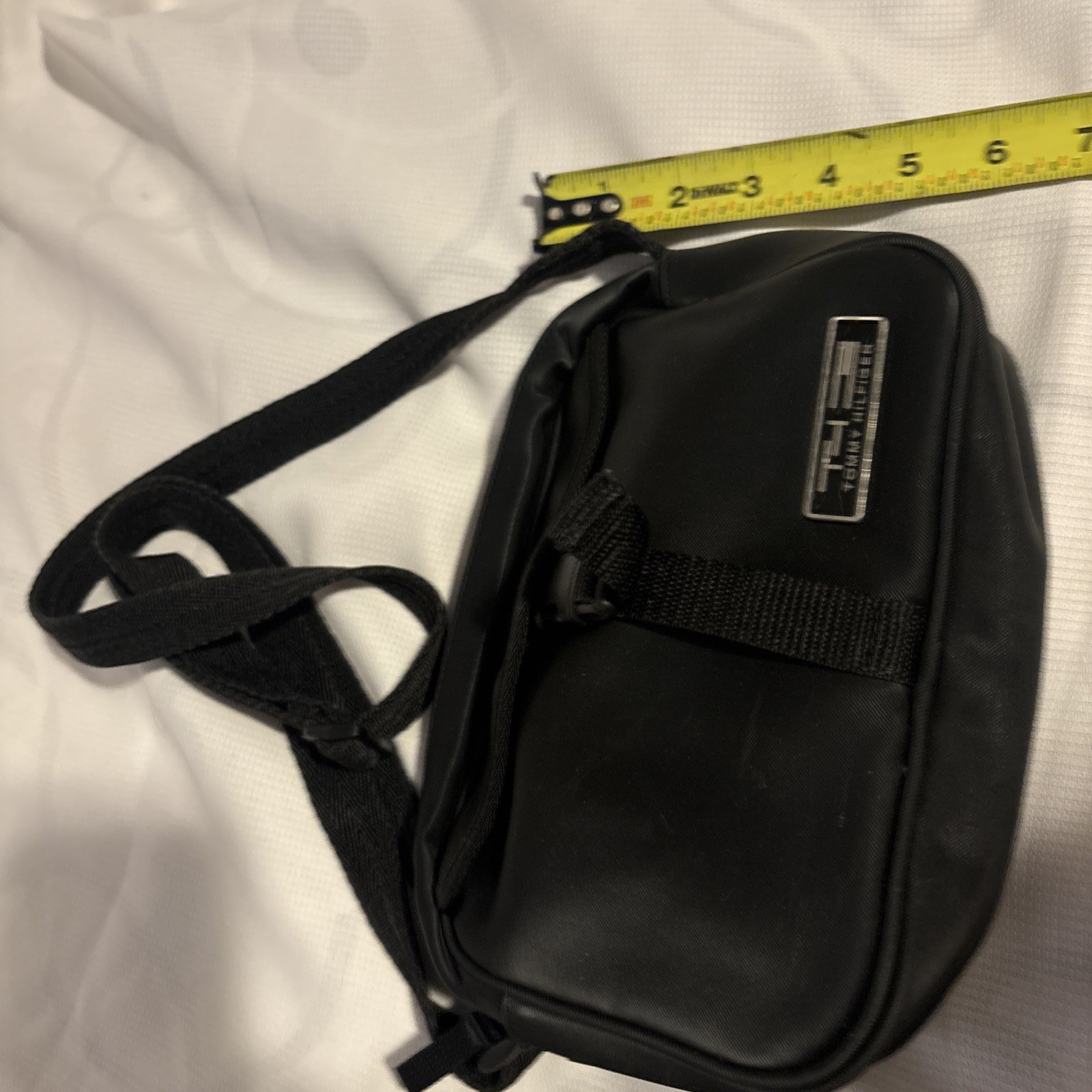 Vintage-Tommy Hilfiger Unisex Medium Black Crossbody Bag Adjustable.