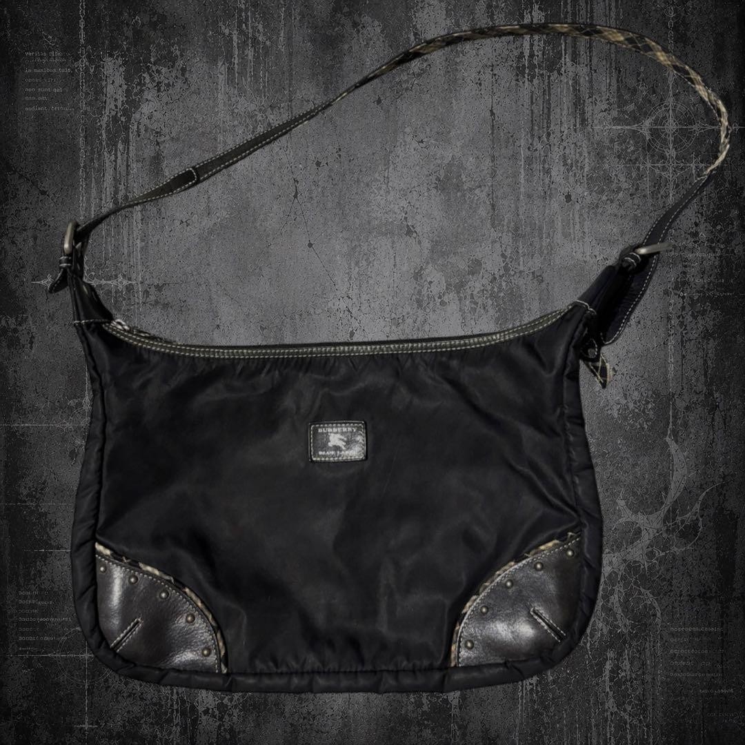 Authentic BURBERRY Shoulder Bag Black Nylon Leather 22cm x 34cm x 8cm Vintage