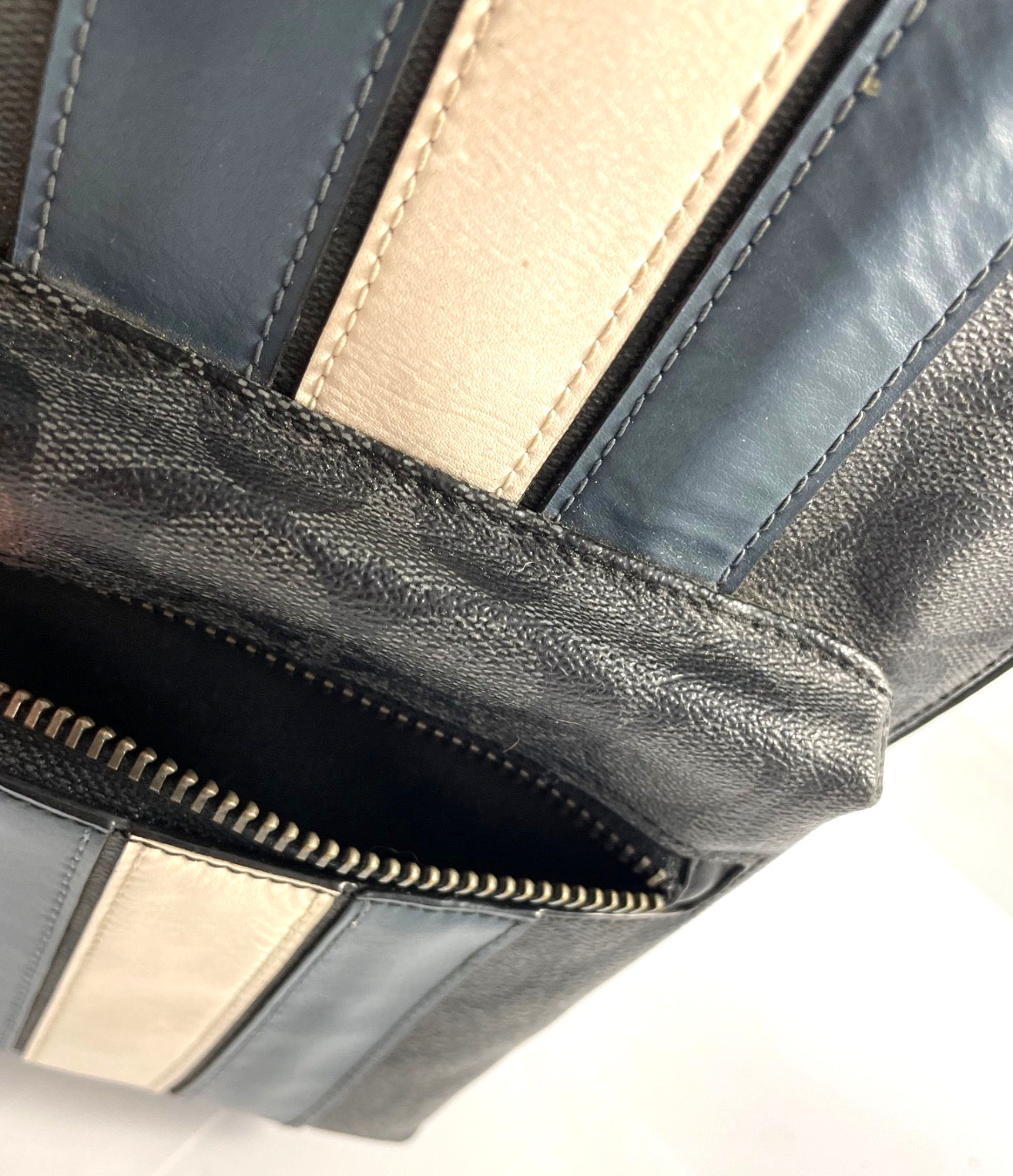 Coach West Pack Varsity Stripe Sling Signature Canvas Leather Carry Bag Reg $350