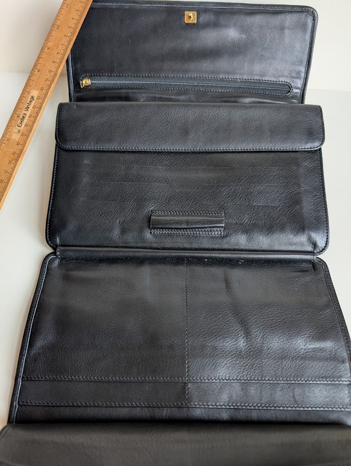 BARNEYS NEWYORK Small Briefcase Classic Black Smooth Leather Document Bag Italy