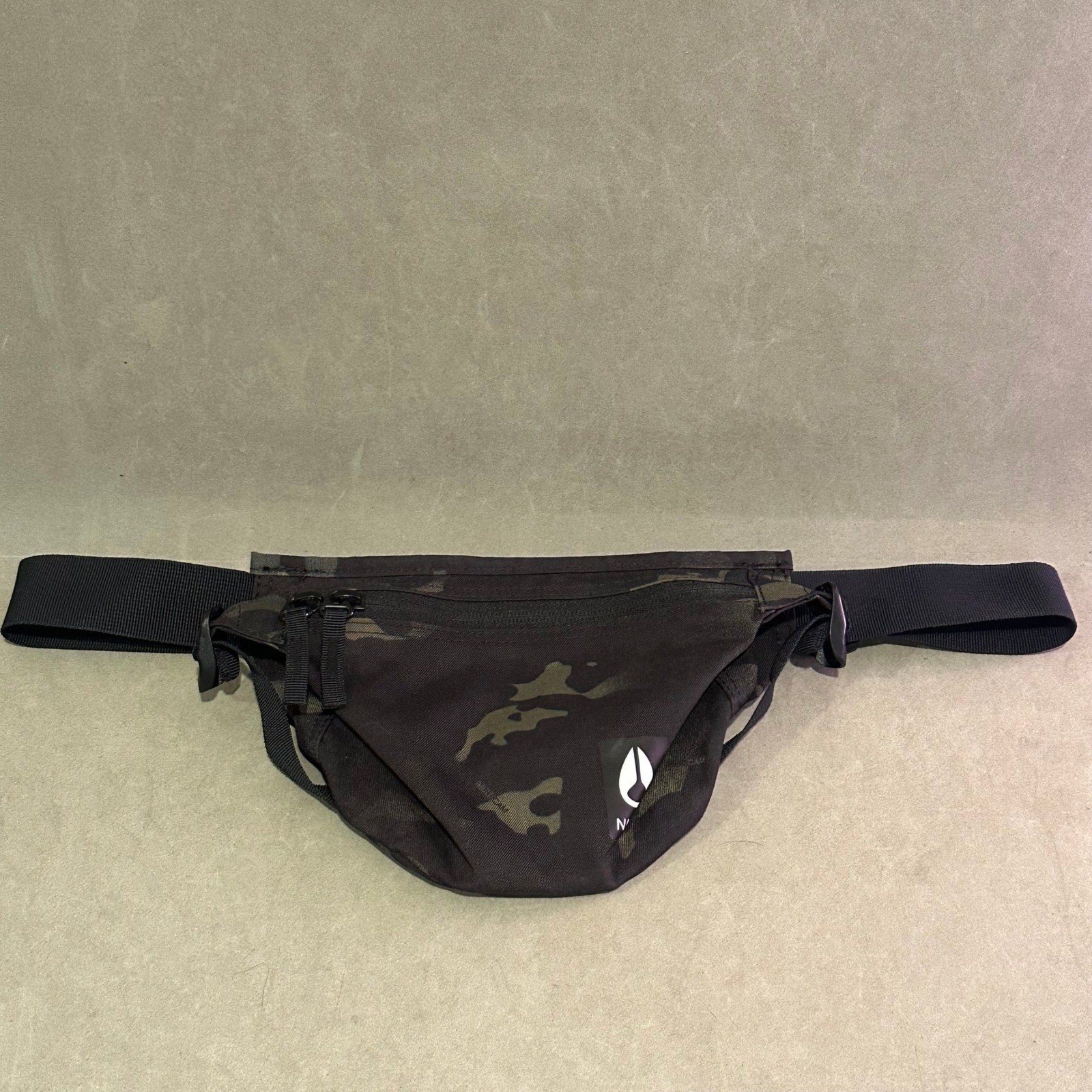 Nixon Bandit Fanny Pack Black Multicam Camo Waist Bag Crossbody Travel Pouch