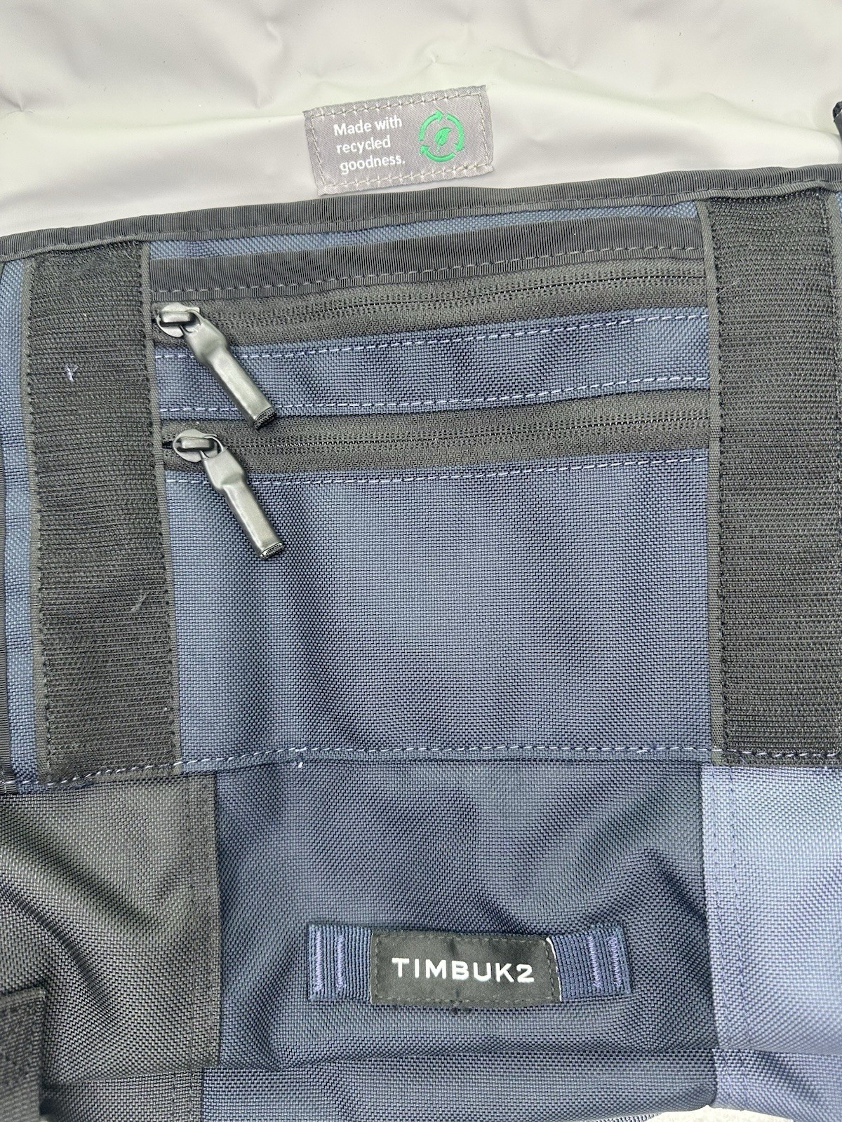 NEW TIMBUK2 CLASSIC MESSANGER BAG CROSSBODY LAPTOP BAG BLUE NAVY BLACK NWT