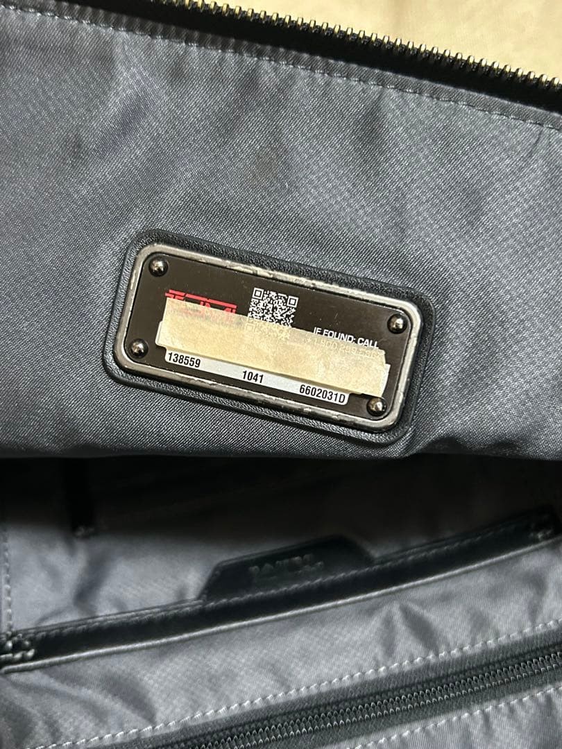 TUMI Harrison Men’s Large Sling Bag Black 24cm x 32cm Leather Crossbody