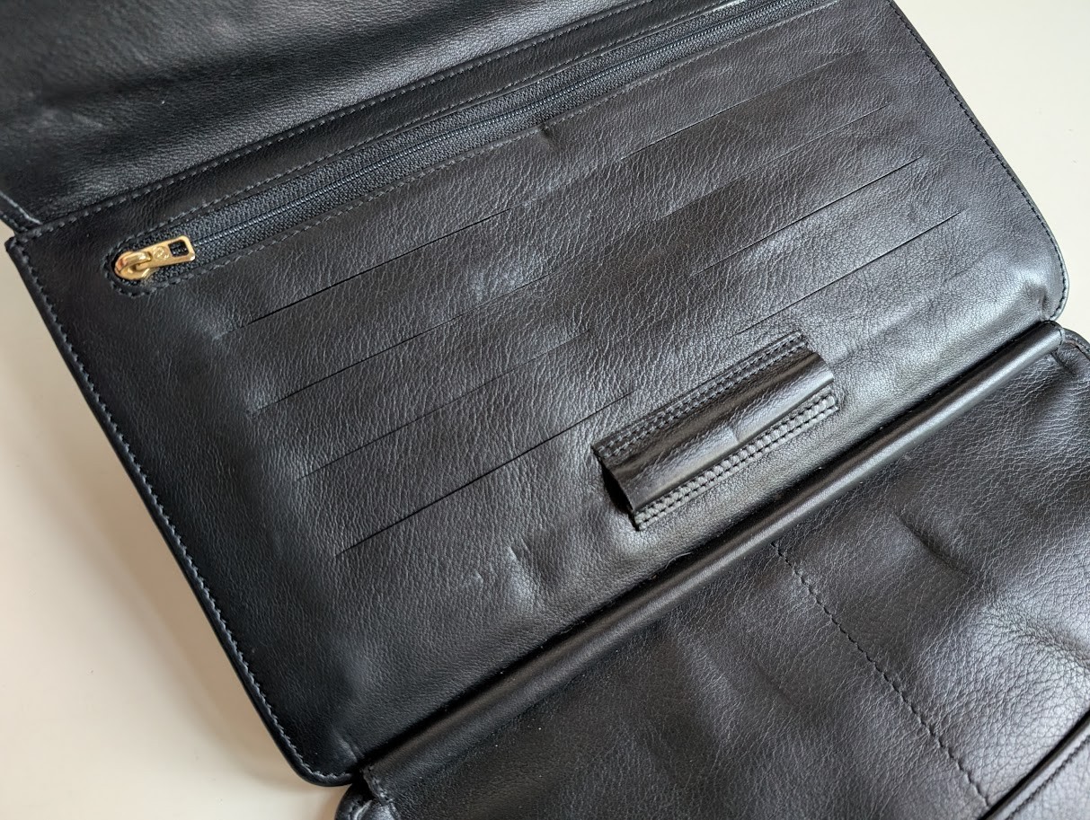 BARNEYS NEWYORK Small Briefcase Classic Black Smooth Leather Document Bag Italy