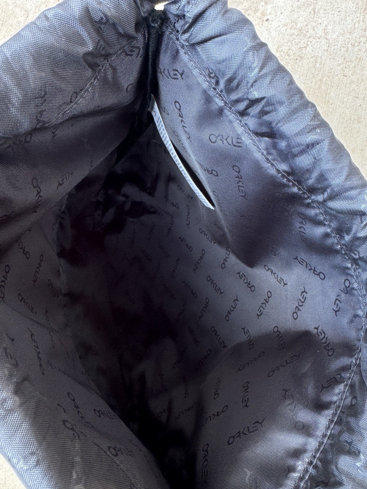 OAKLEY Crestible Street Satchel Drawstring Bag Brand New with Tags