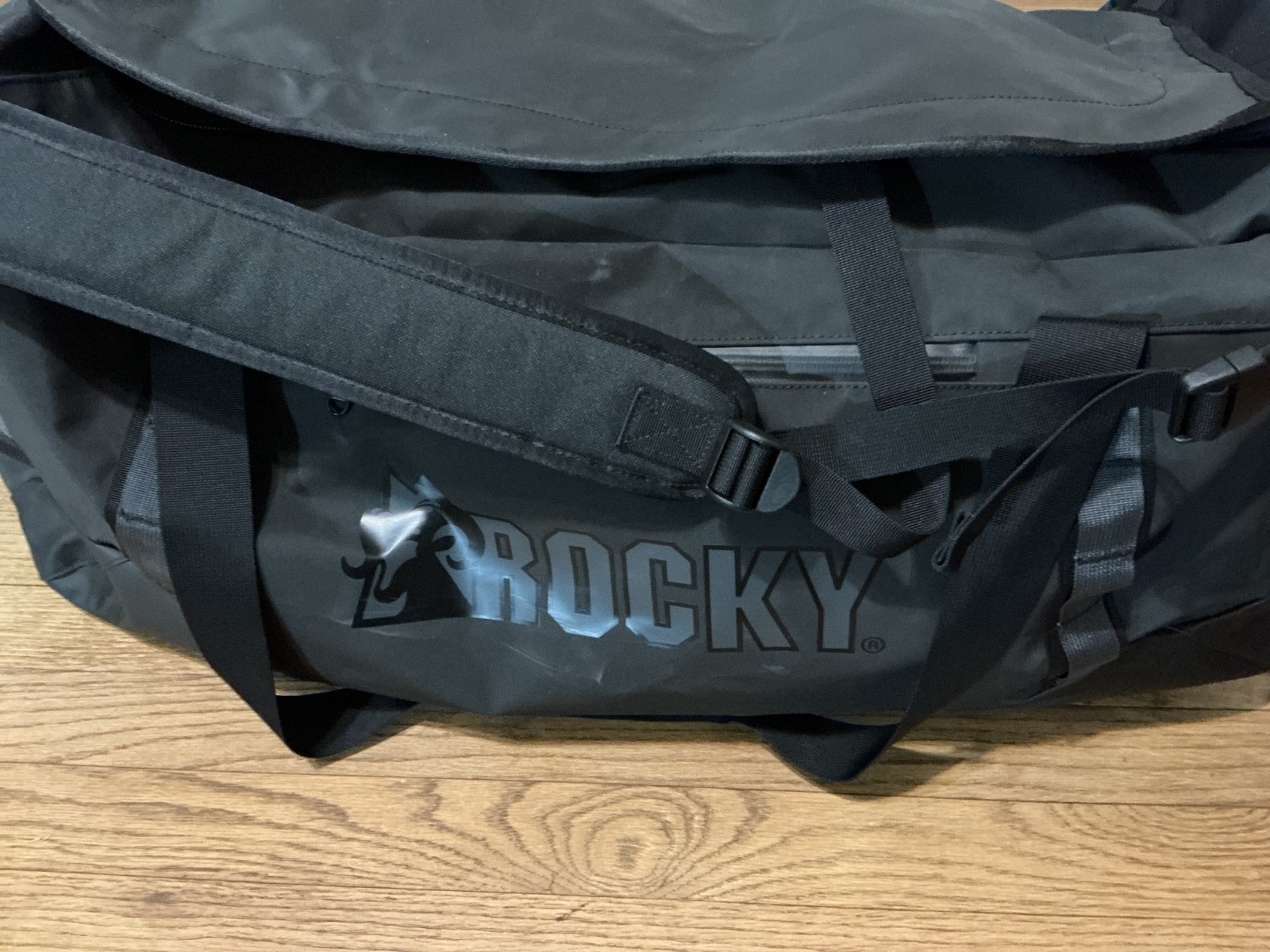 Rocky duffle bag, 28x12x12″, black, same quality as north face duffle bag