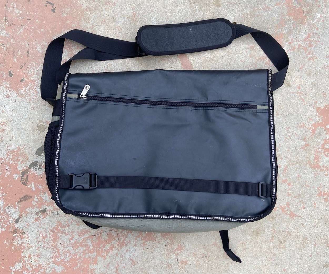 Vtg 90s Nike Messenger Bag Shoulder Backpack Multi Pocket Leather Laptop Carrier