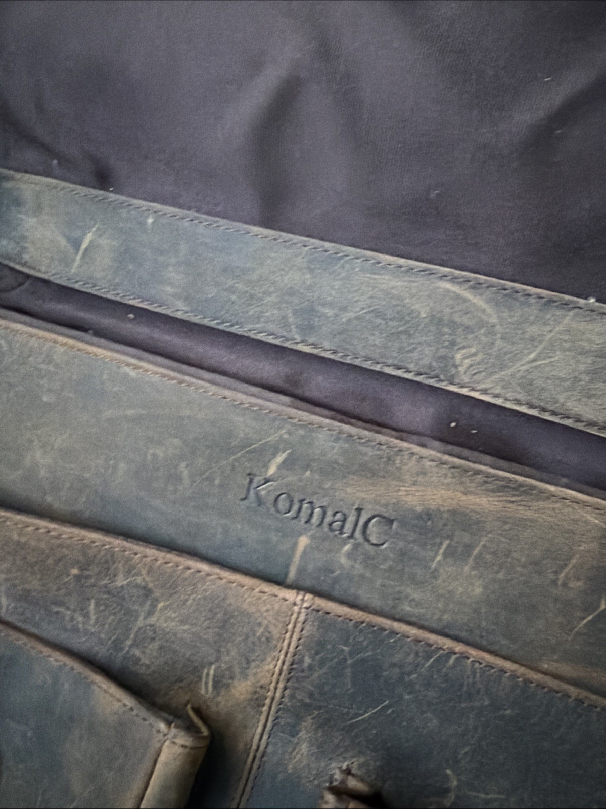 NWOT KomalC Brown Distressed Leather Briefcase Laptop Messenger Bag 19x14x5