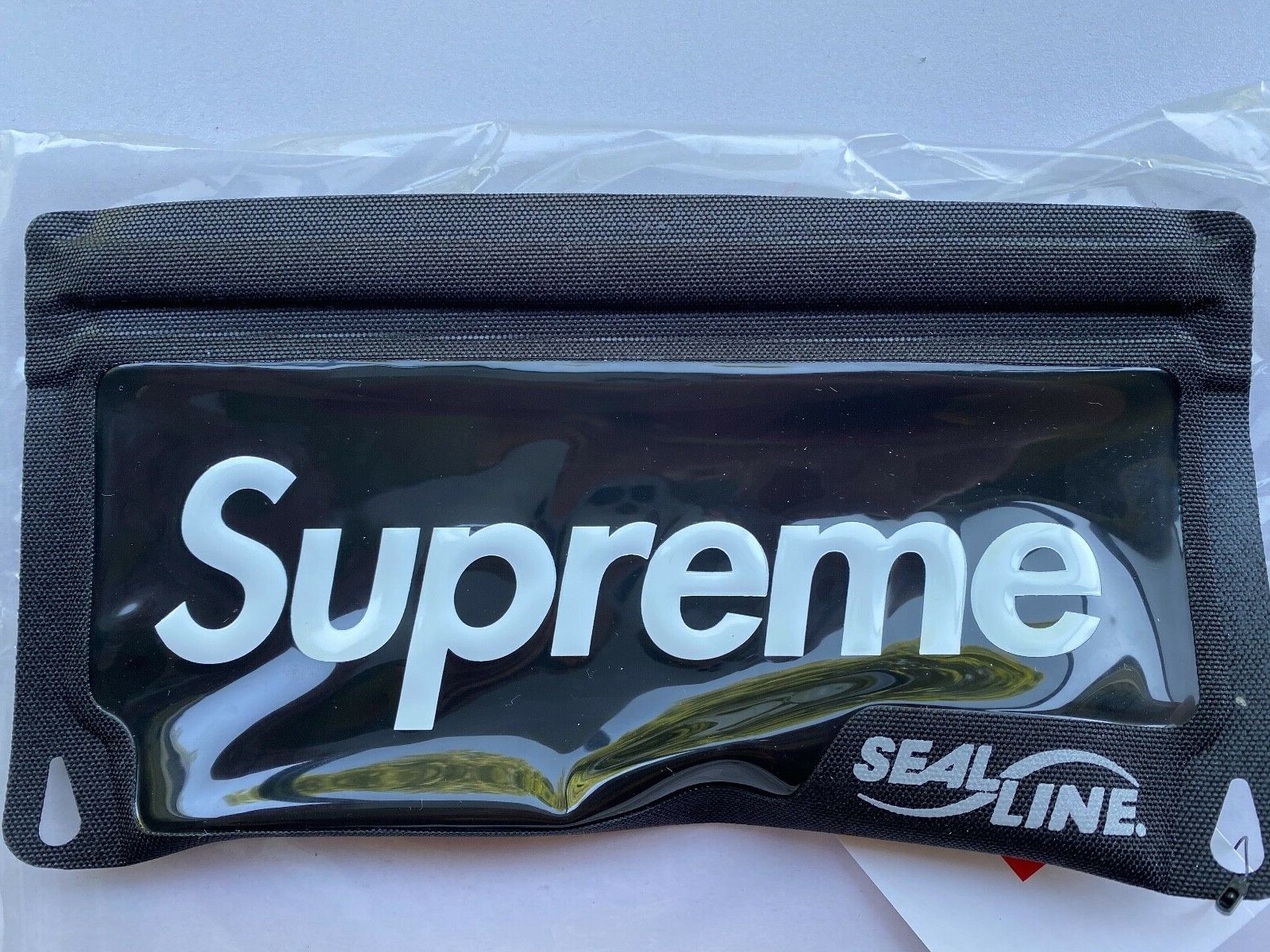 NEW WITH TAG SUPREME SEALLINE WATERPROOF CASE BAG BLACK SS20 DS FREE SHIP