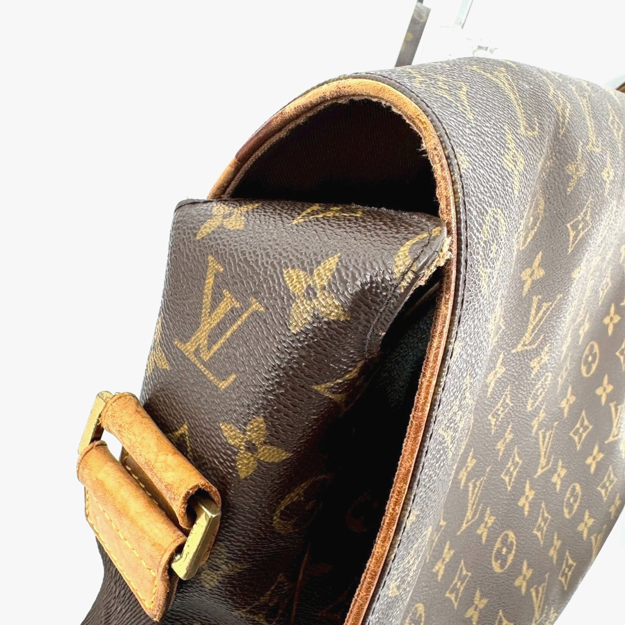 LOUIS VUITTON Abbesses Messenger Shoulder Bag Monogram SP1021 Leather Used