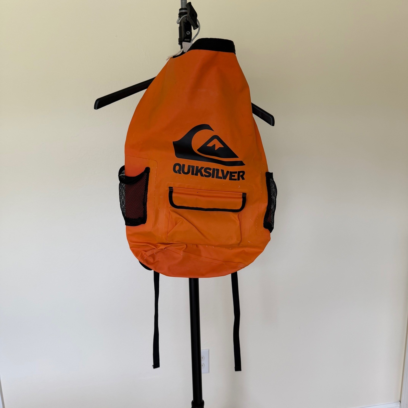 2013 Quiksilver Waterproof Dry Bag Backpack Orange Roll Top Surf Beach Gear Bag