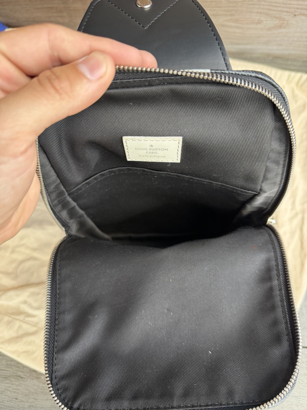 Louis Vuitton Damier Graphite Giant Avenue Sling Bag Black LV