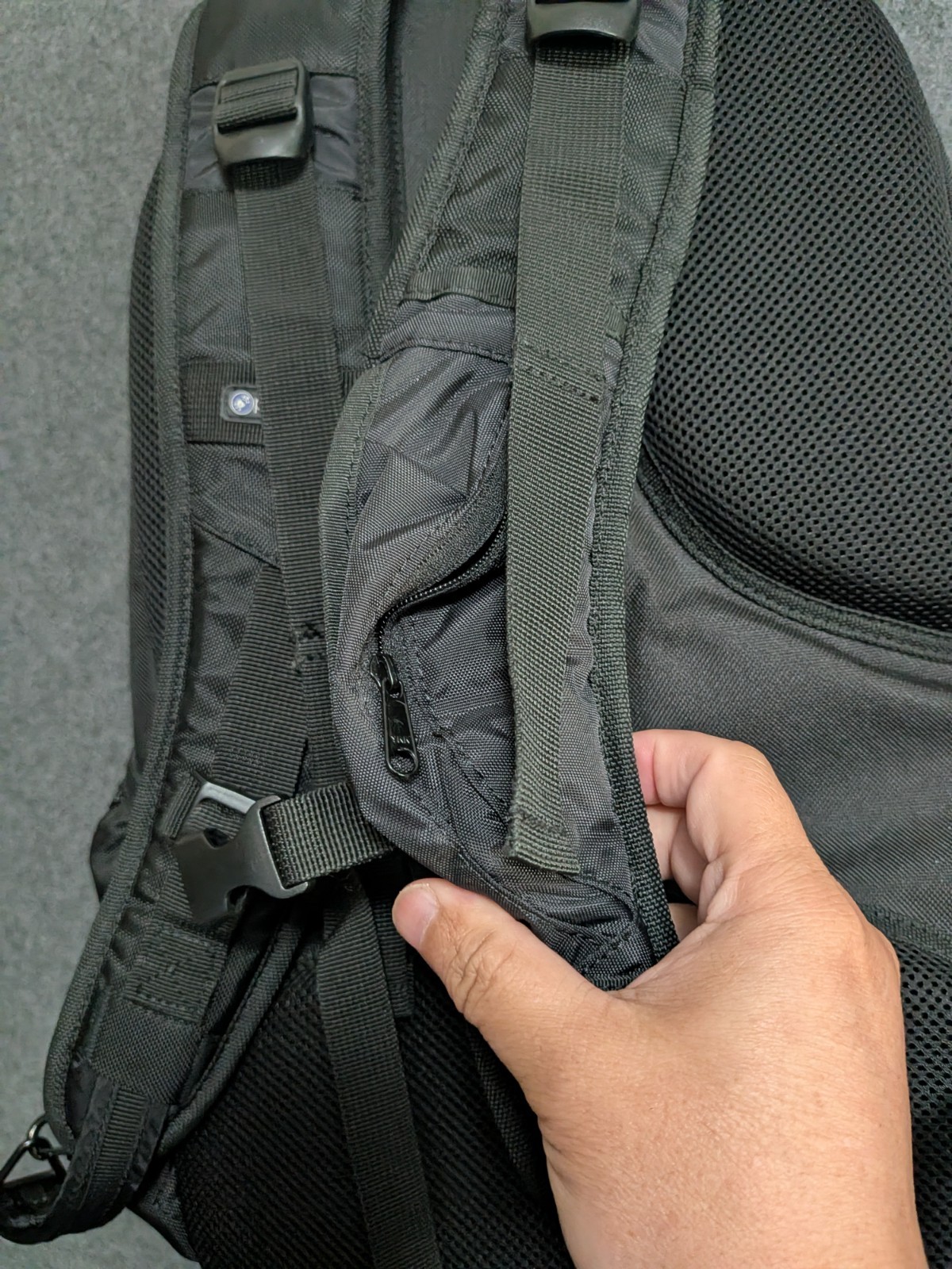 Pacsafe Daysafe100 Lockable Backpack Bag Anti-Theft Anti-Cut Material