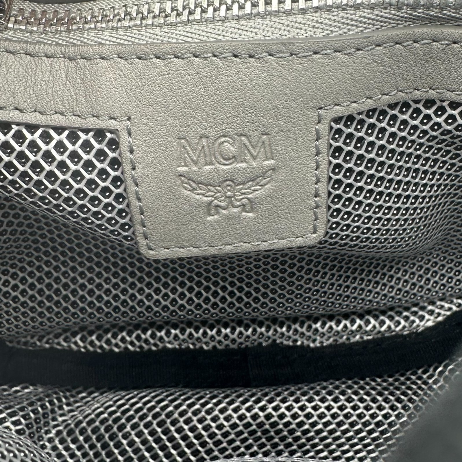$525 New MCM Unisex Silver Nylon Jemison Crossbody 2 in 1 Bag MUR9AJV03TV001