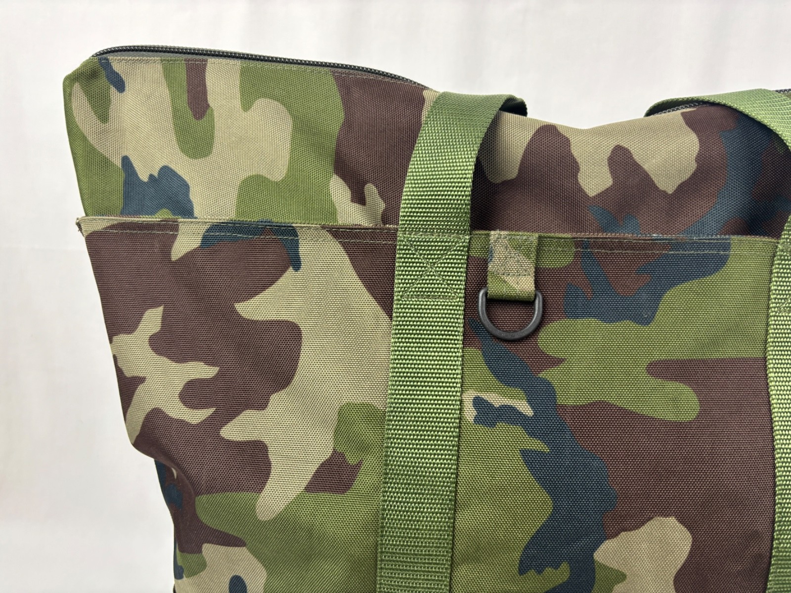 L.L. Bean Zip Hunter’s Camo Tote Bag Lined XL – NO STRAP & HAS INITIALS – Clean