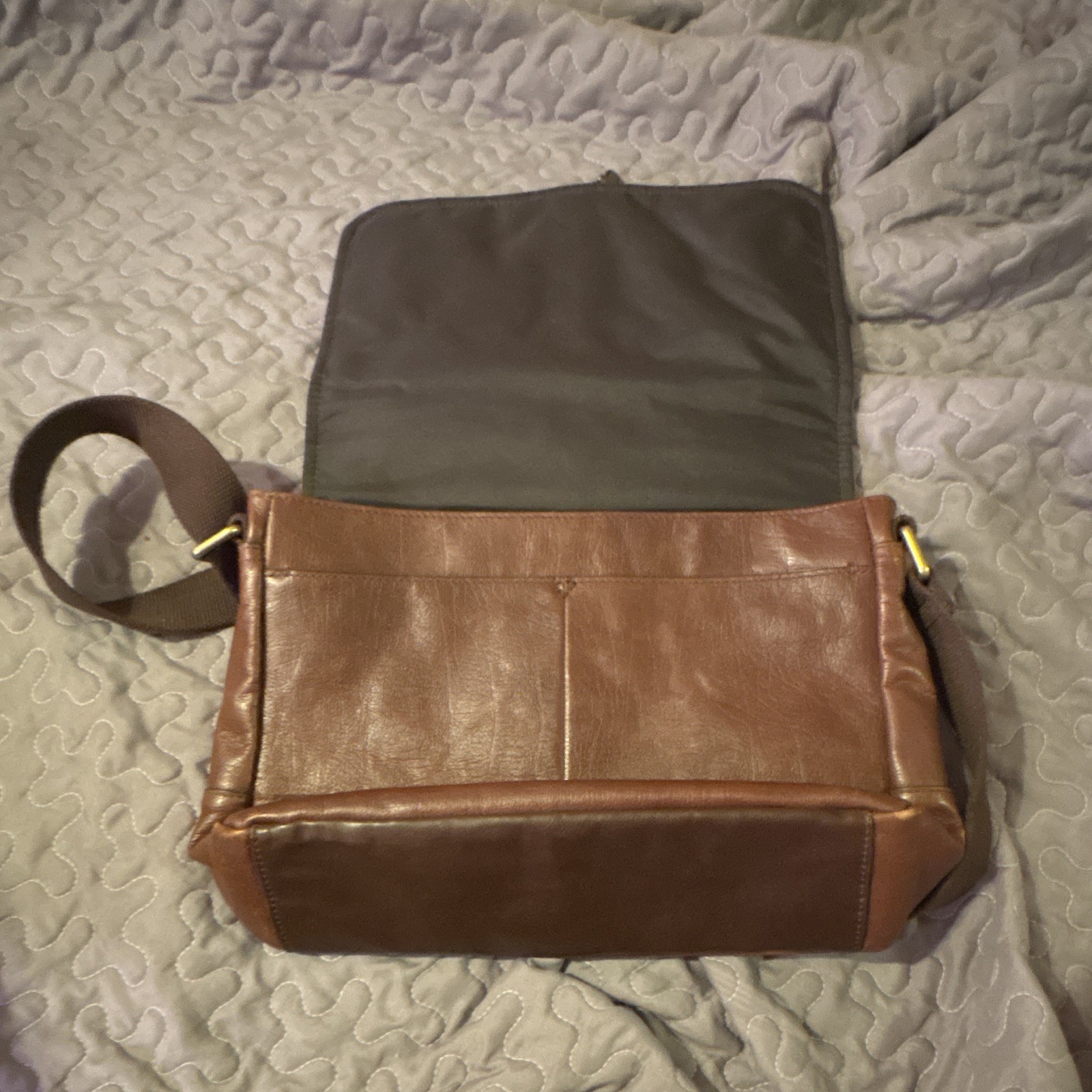 Fossil Brown Men’s Messenger Bag Zip Top Buckle Flap Adjustable Strap Pockets