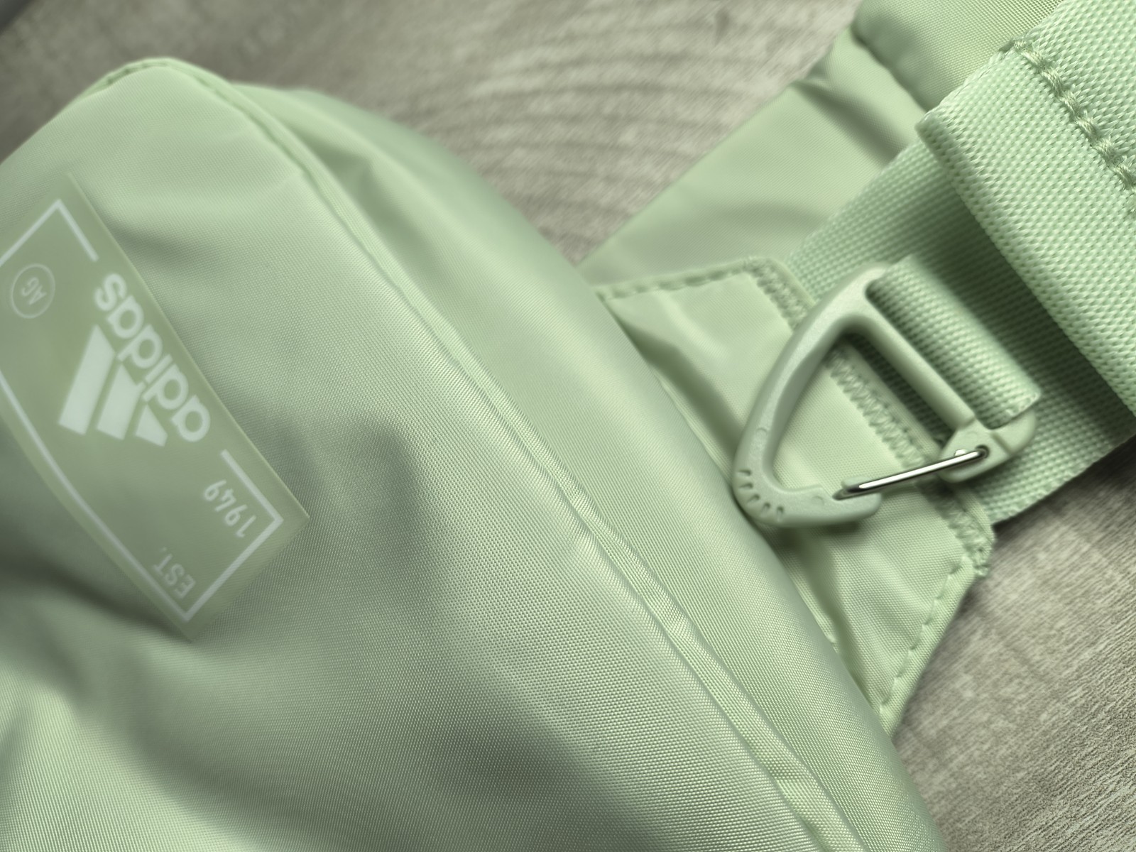 Adidas / ESSENTIALS 2 SLING CROSSBODY Bag / Linen Green / IU9276 / Unisex