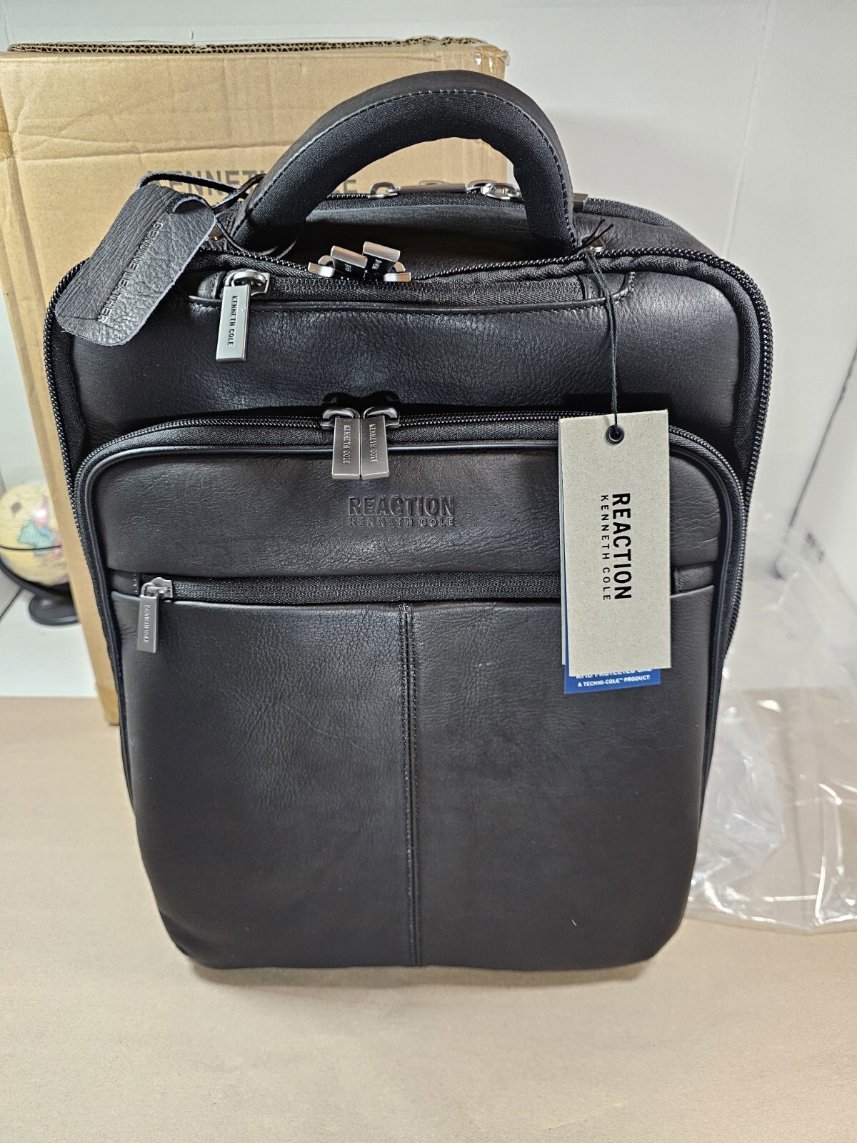 Kenneth Cole Reaction Manhattan Messenger Backpack Black 16″ Laptop $200 Retail