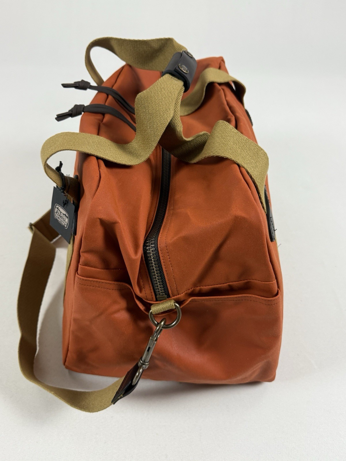 FILSON MEDIUM TIN CLOTH DUFFLE BAG RUST OS NWT