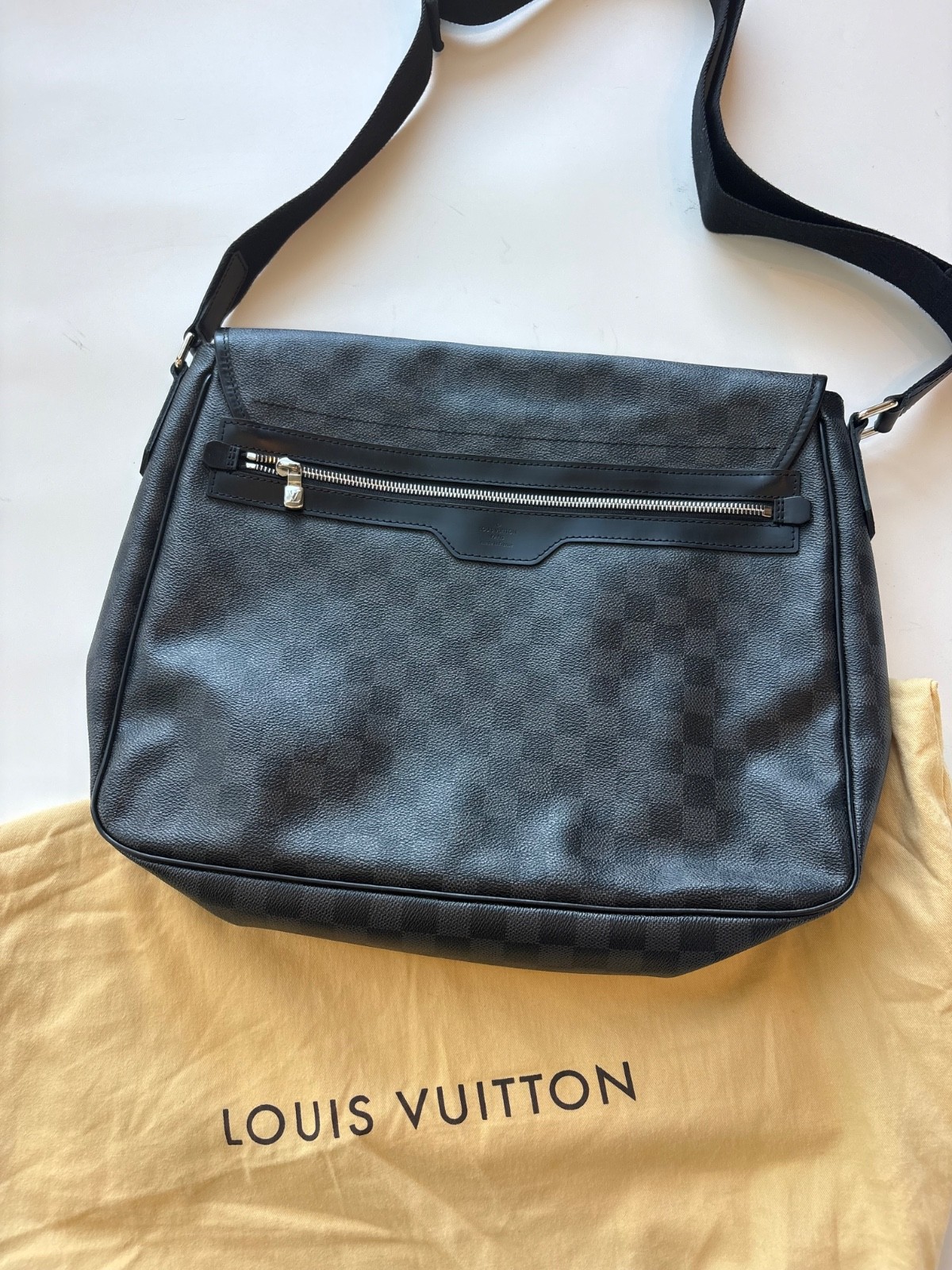 LOUIS VUITTON Daniel MM Damier Graphite Shoulder bag black Leather PVC N58029