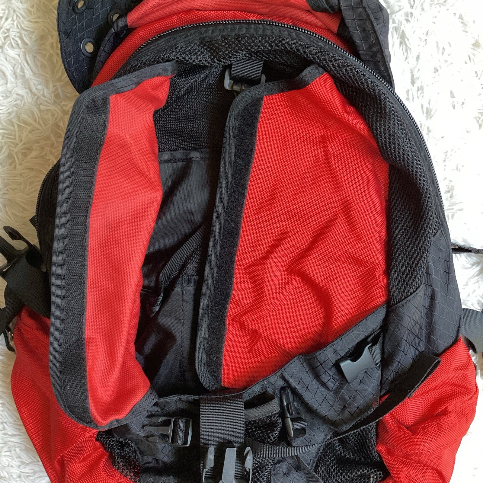 Vintage Oakley Icon Backpack Red Black Gorpcore Tactical Software Y2K
