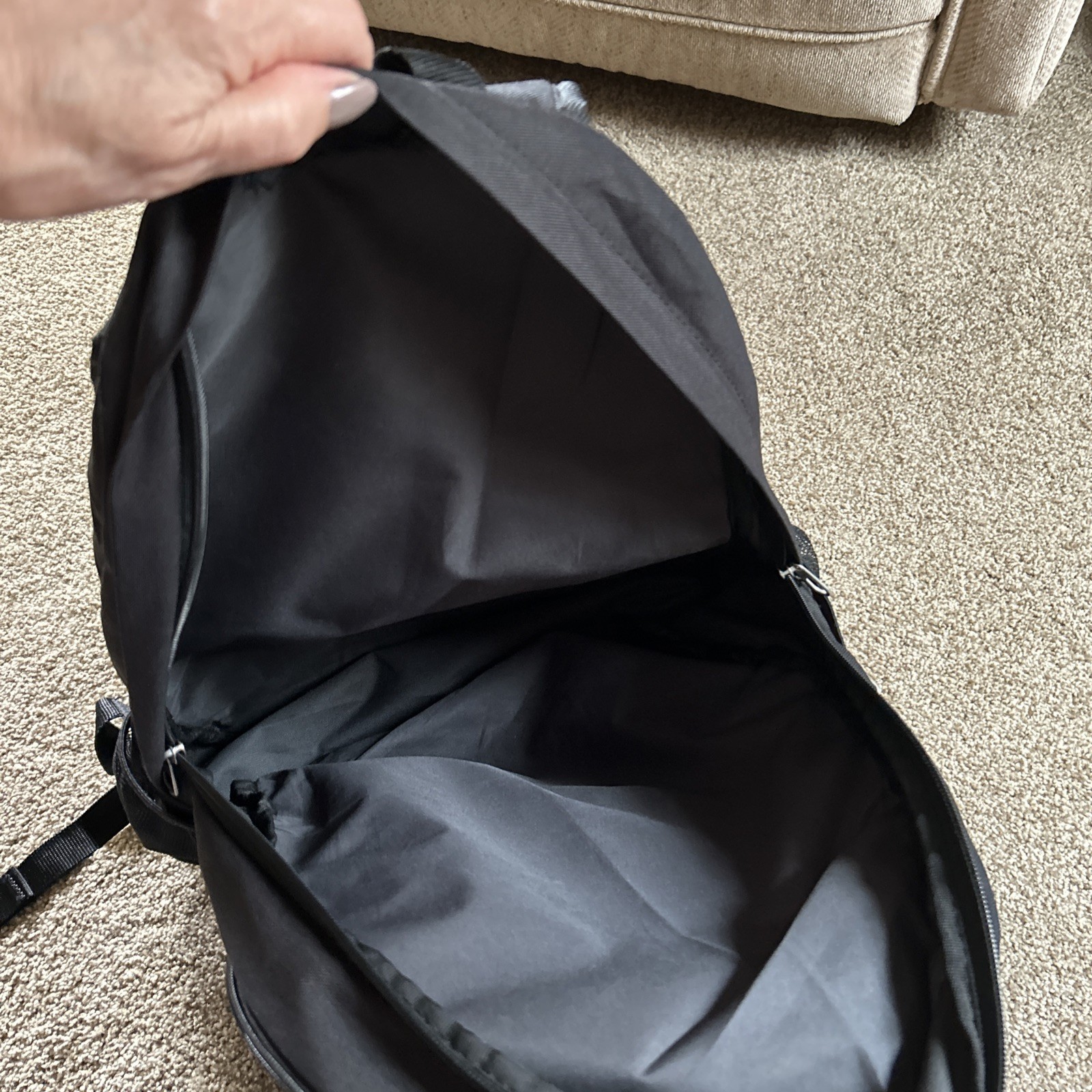 VTG Nike Nylon Backpack Black 4 Outside Zip Pockets 18x13x5 Zip Both Ways EUC