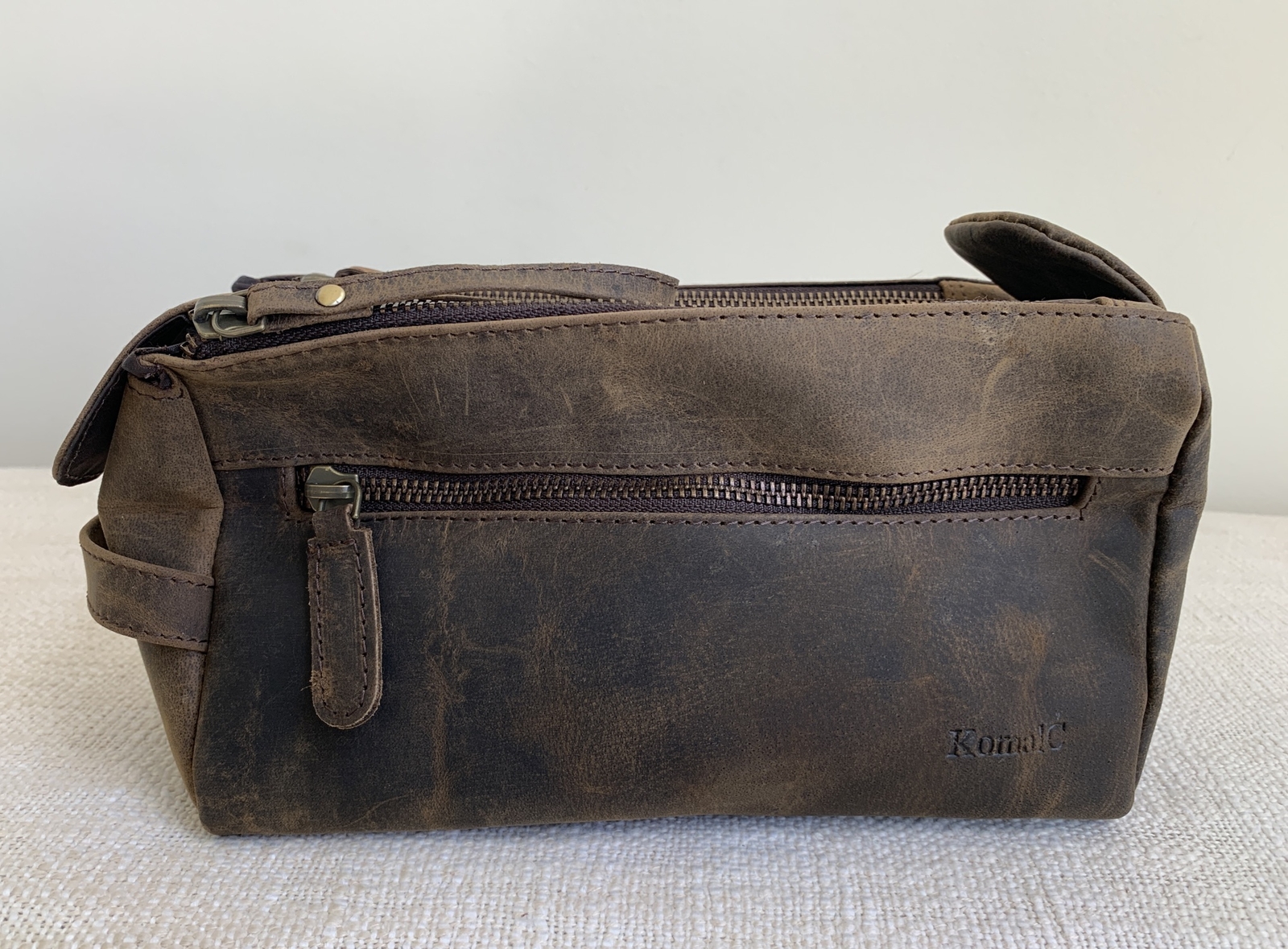 NEW Komalc Premium Buffalo Distressed Leather Toiletry Bag Travel Dopp Kit Mens